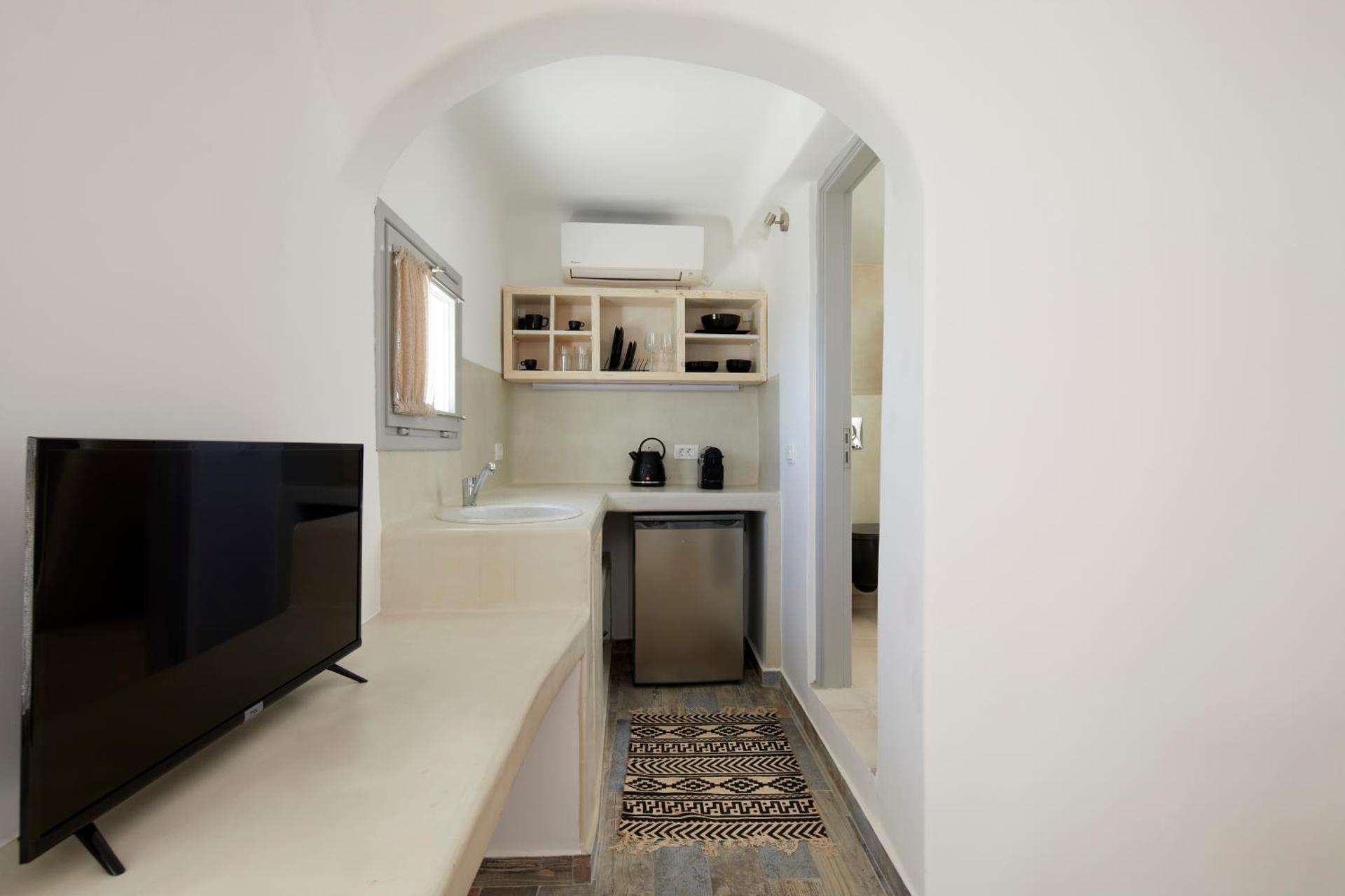 El Verano Suites - Photo 53