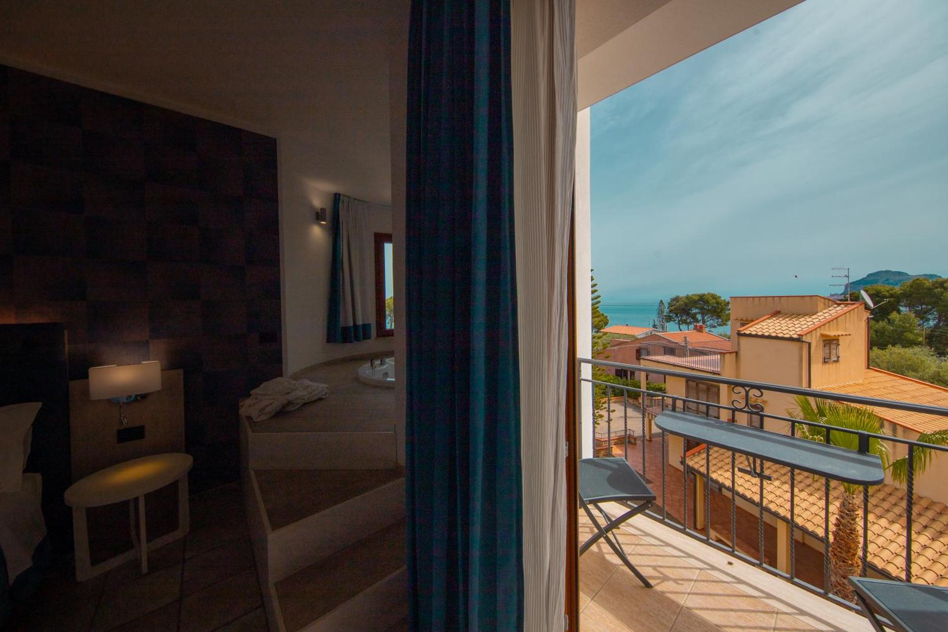 Hotel Baia Del Capitano - Photo 36