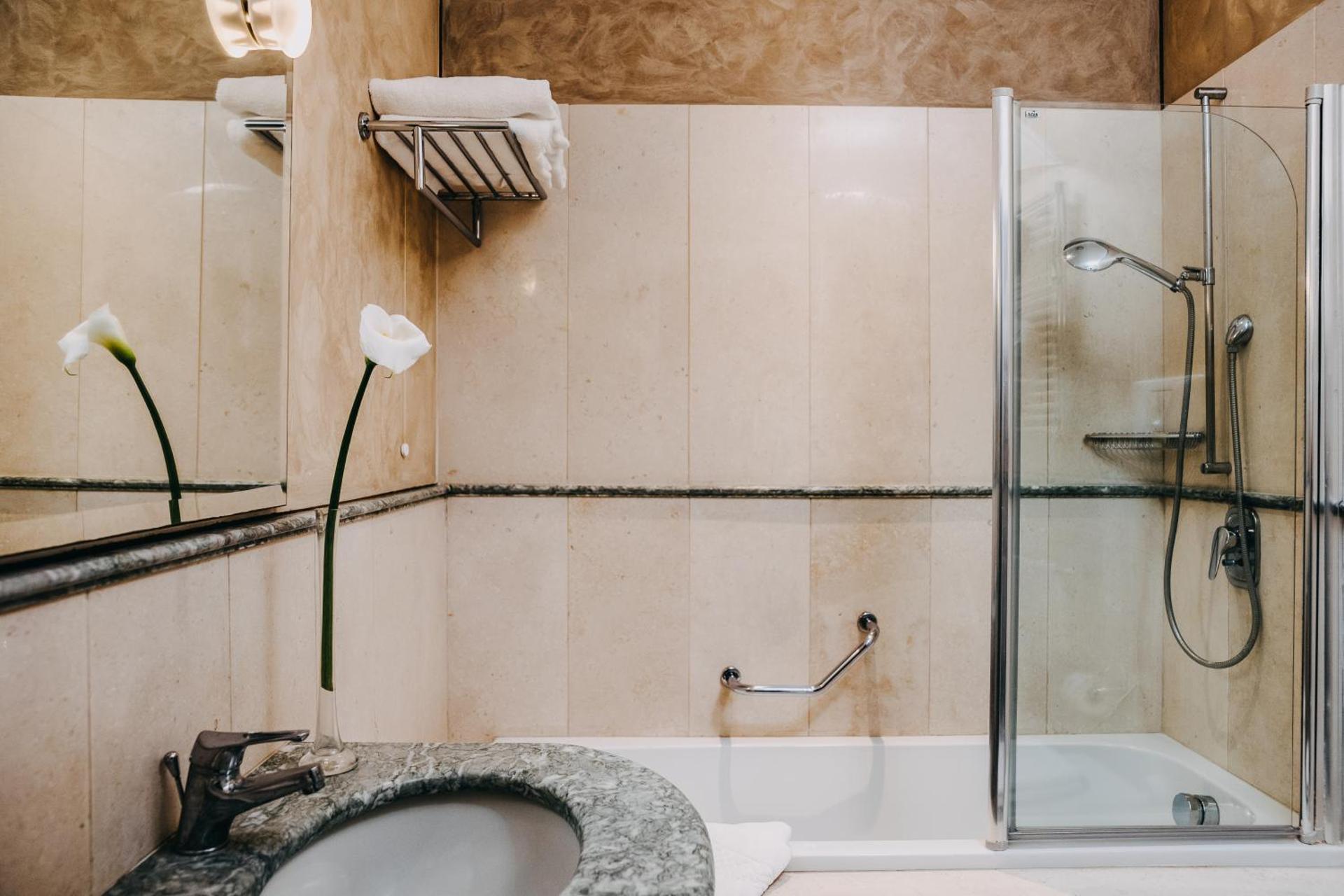 Costantinopoli 104 - Photo 15