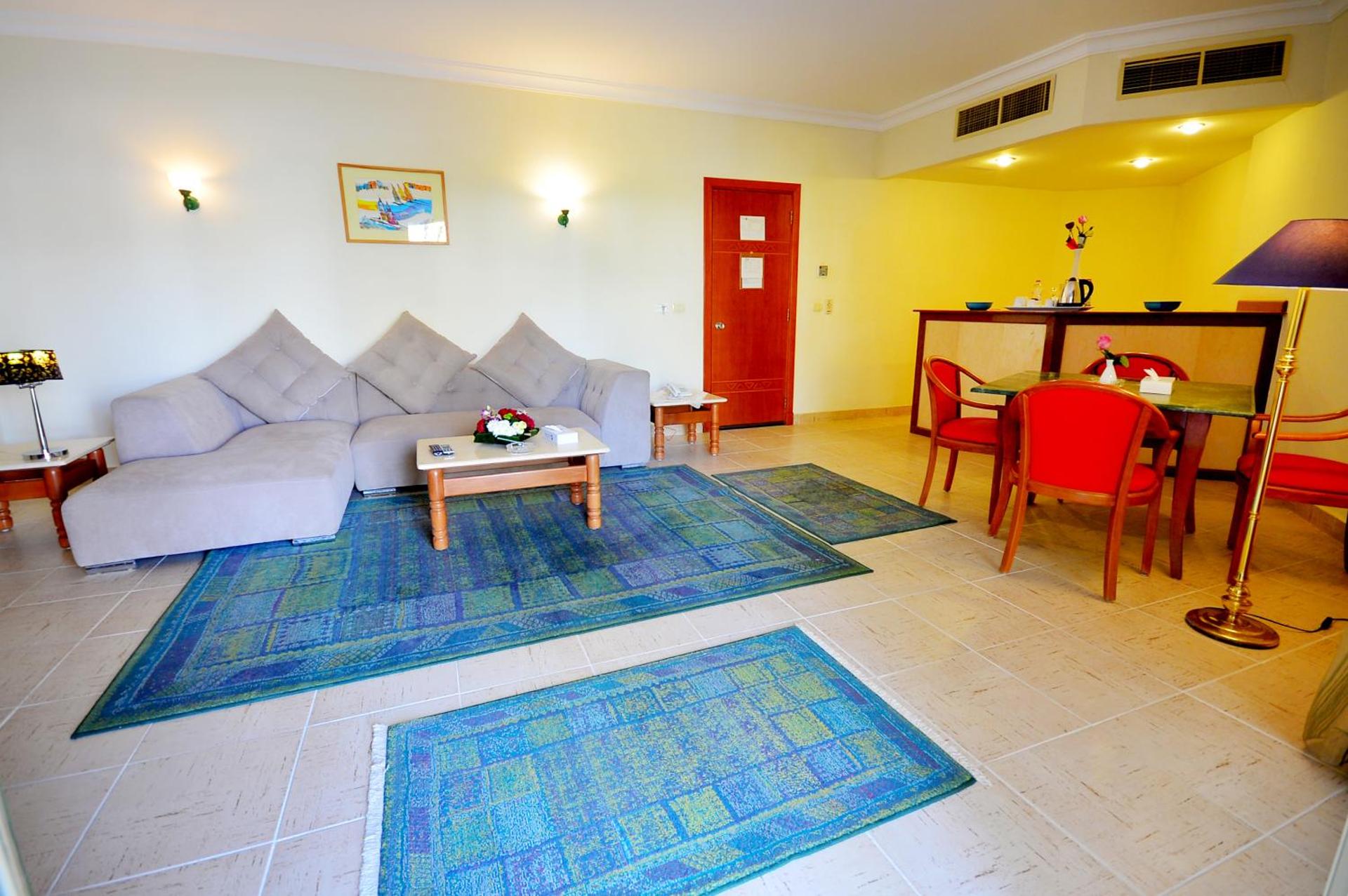 Falcon Hills Hotel - Photo 91