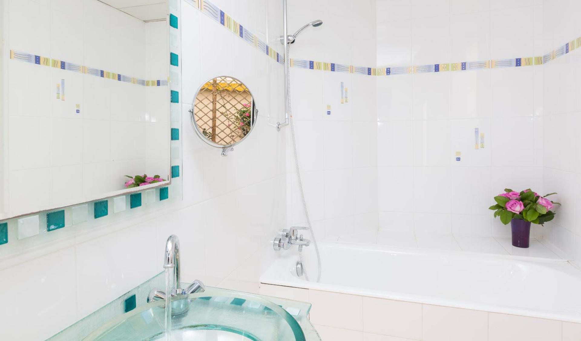 Elysees Niel Hotel - Photo 23