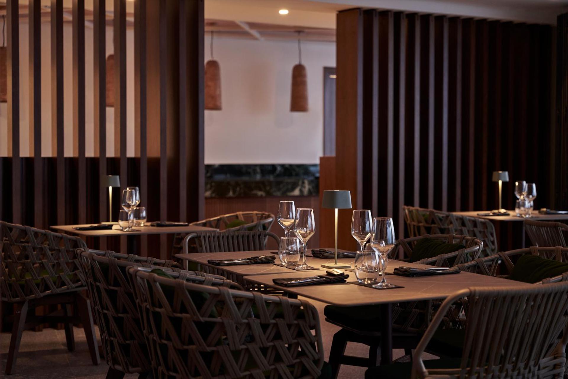 Kouros Hotel & Suites - Photo 20