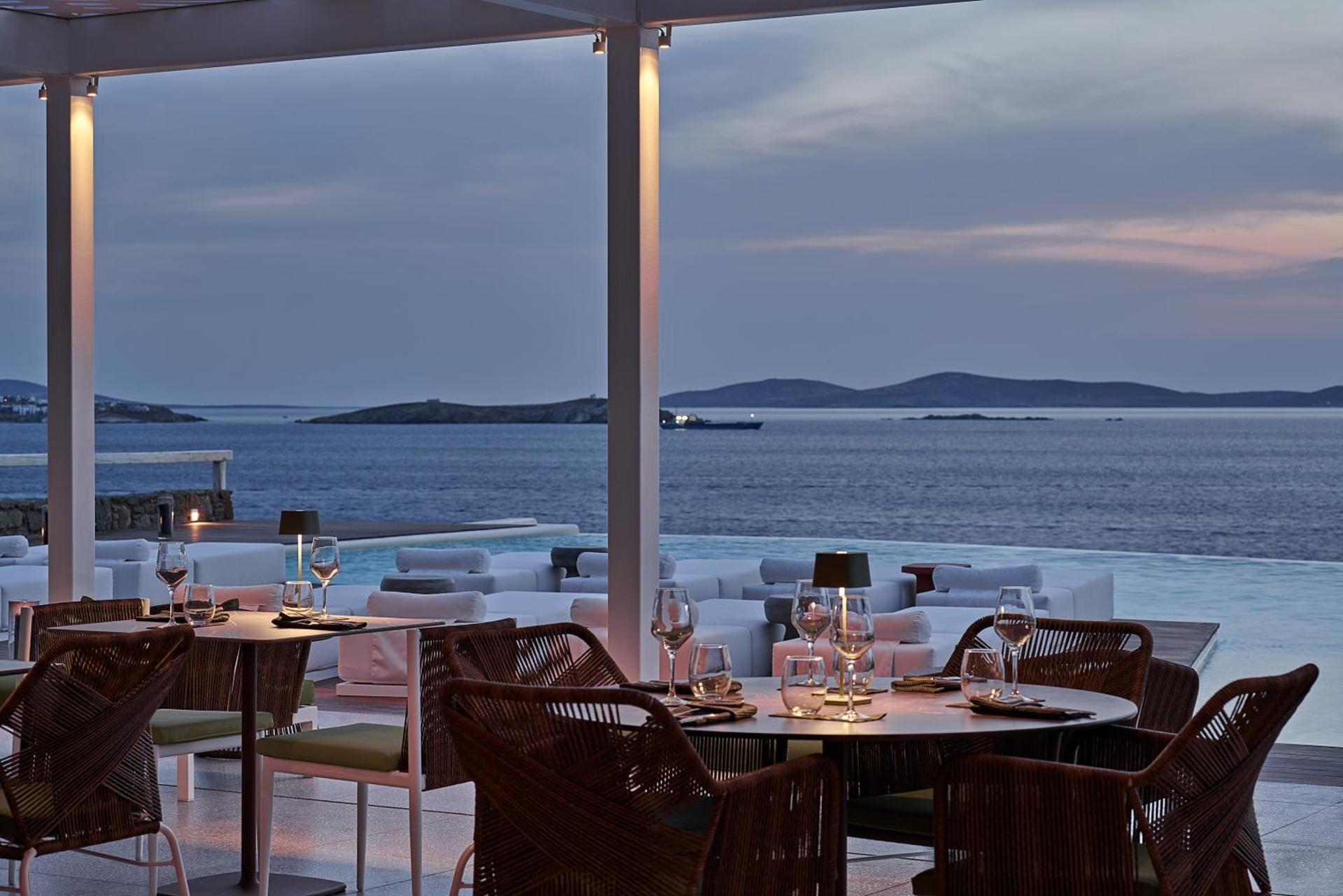 Kouros Hotel & Suites - Photo 21