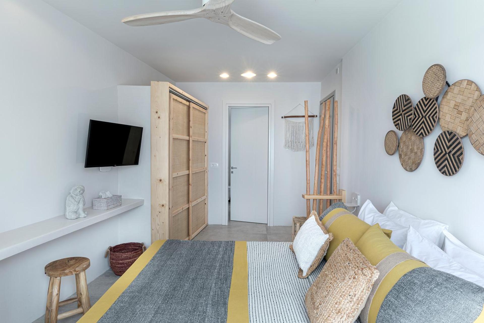 Grand View - Megalochori Santorini - Photo 9