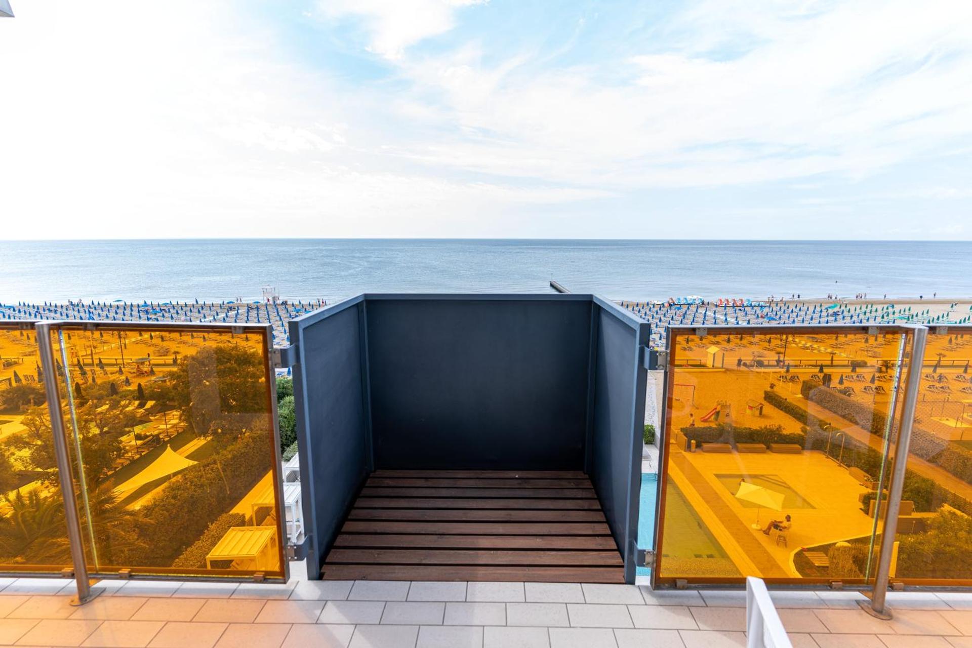 Hotel Orient & Pacific - Photo 71