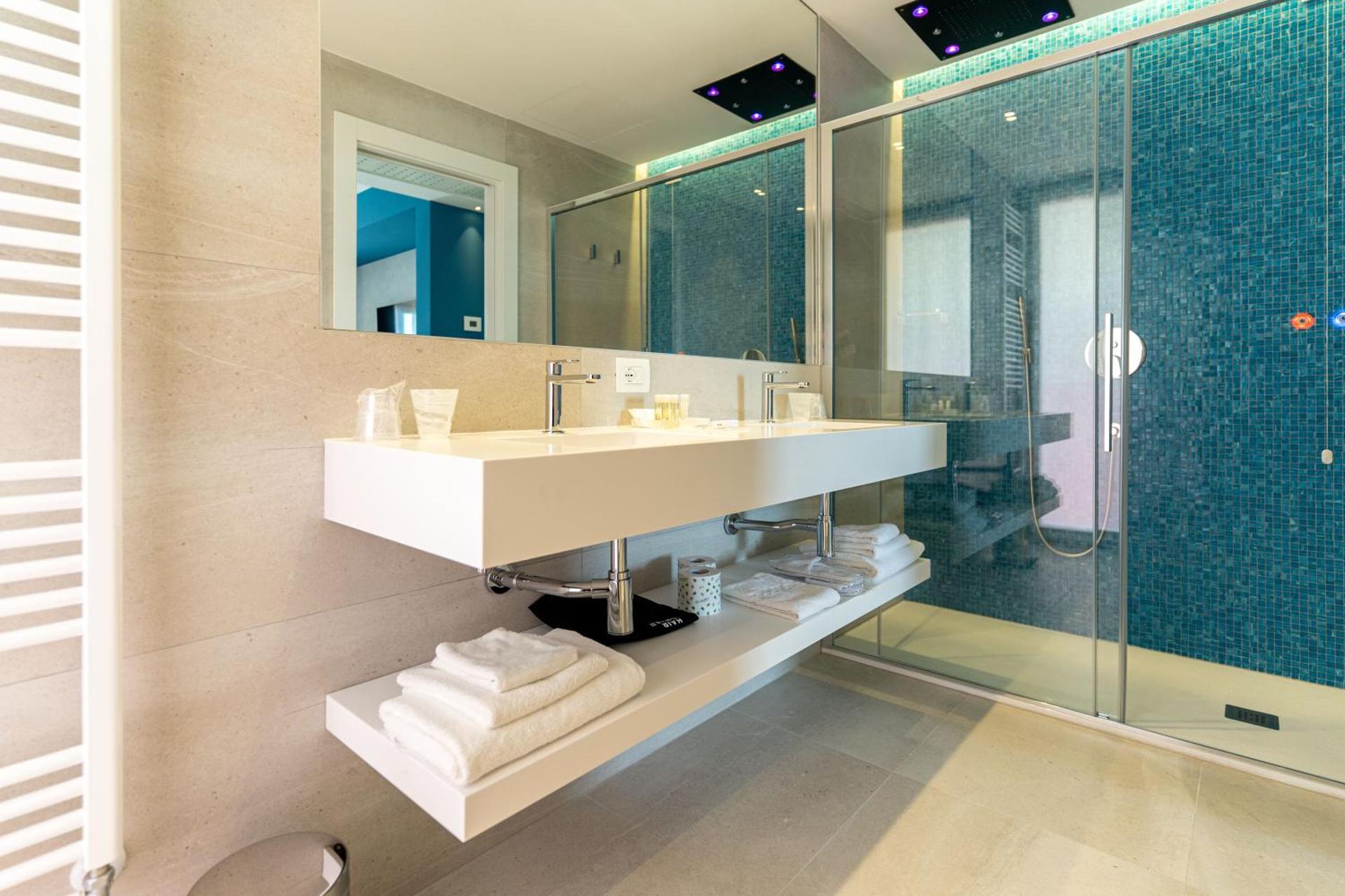 Hotel Orient & Pacific - Photo 20