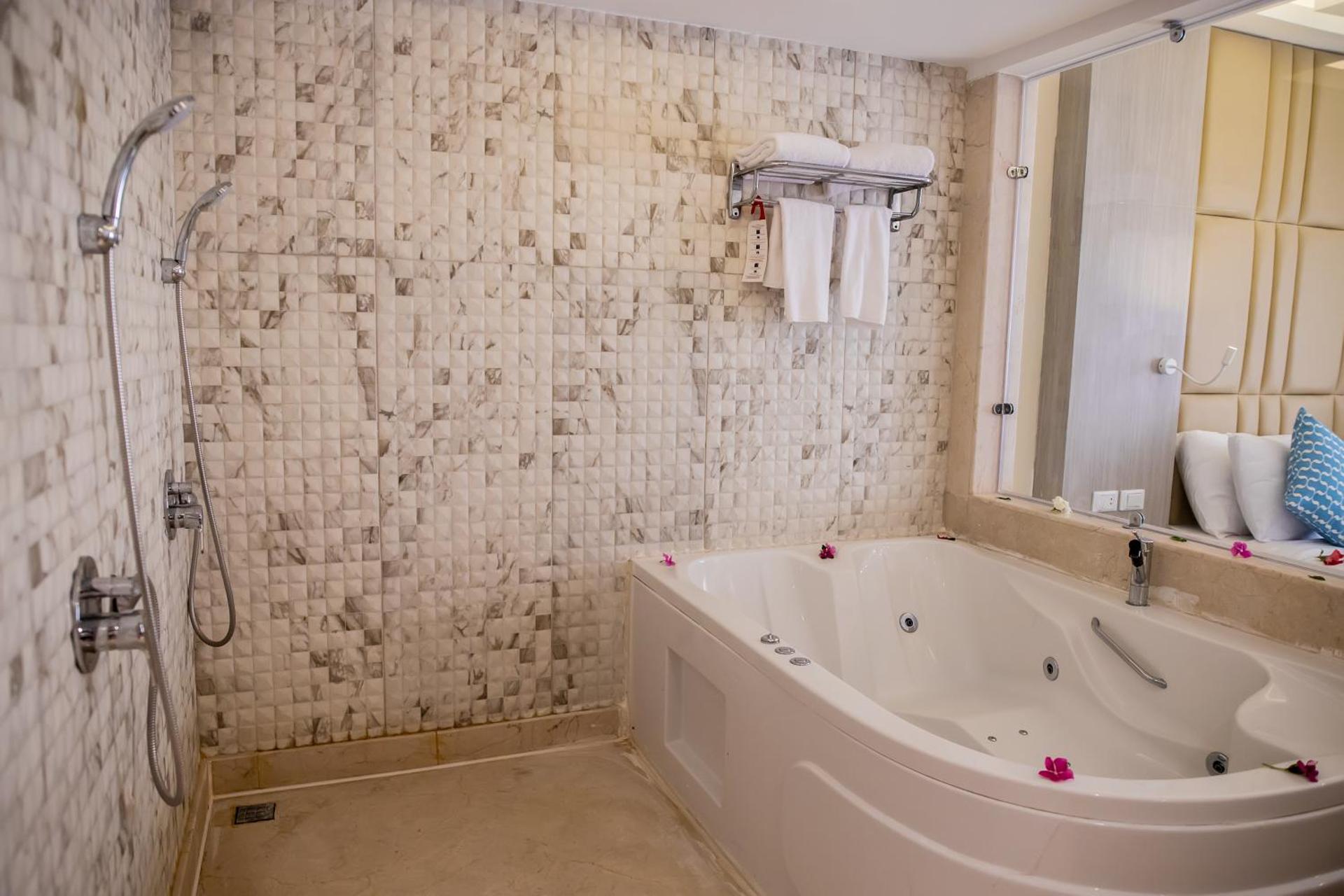 Bellagio Beach Resort & Spa - Photo 50