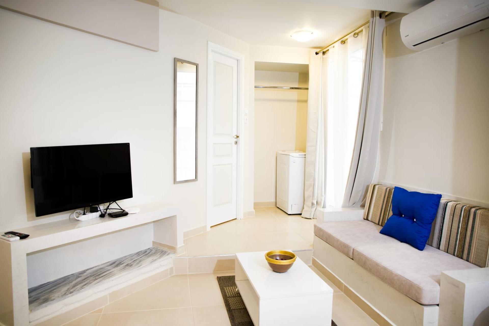 Praxitelis Luxury Apartments - Photo 10