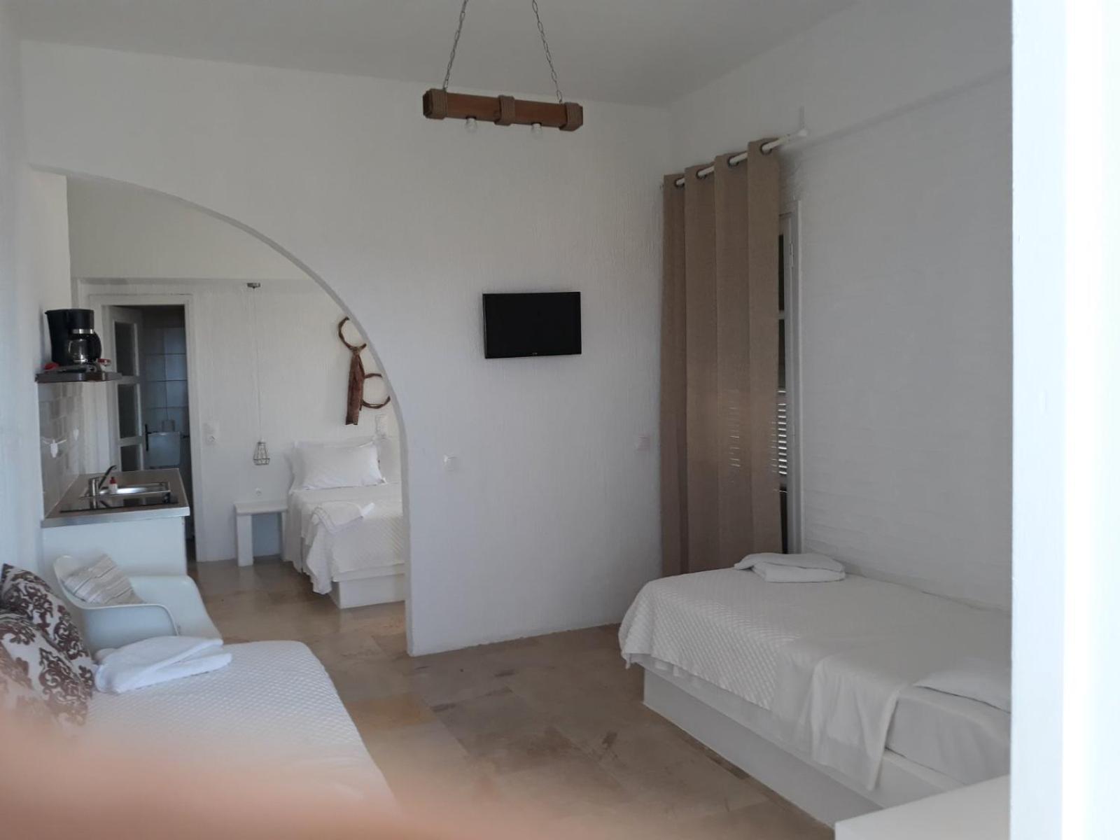 Nora Norita - Photo 4