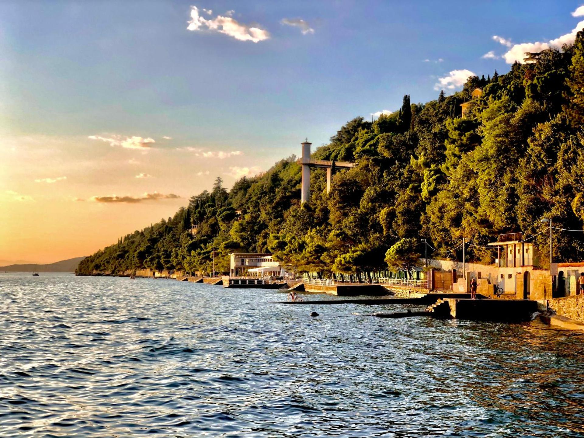 Hotel Riviera & Maximilian's - Photo 104