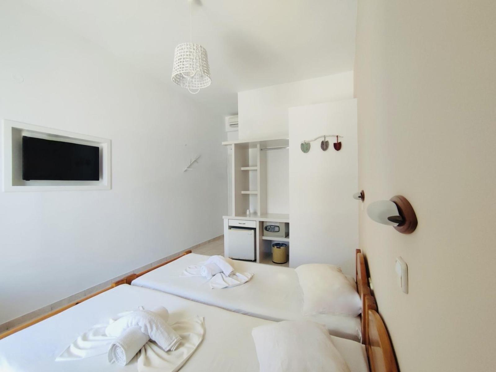 Hotel Aegeon - Photo 14