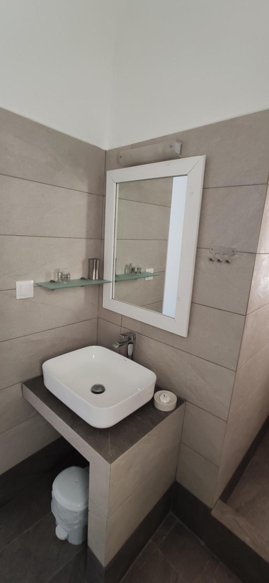 Nora Norita - Photo 12