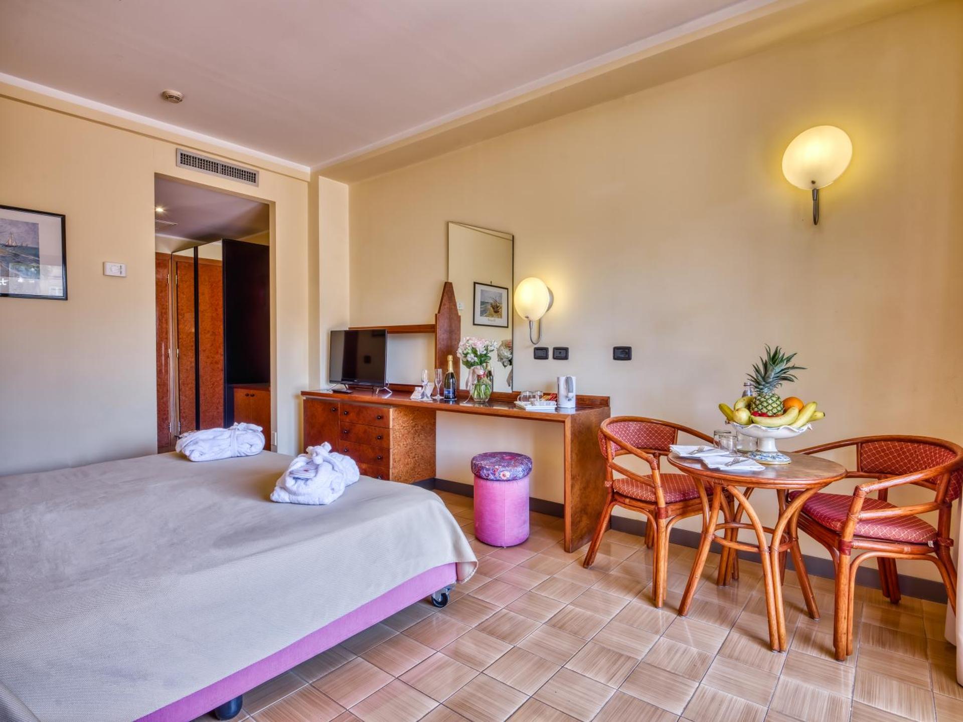 Hotel Caesar Palace - Photo 18