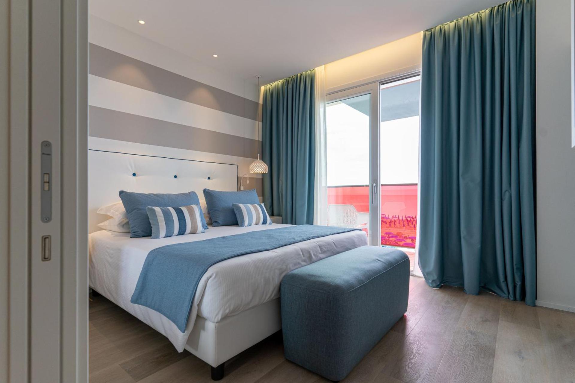 Hotel Orient & Pacific - Photo 43