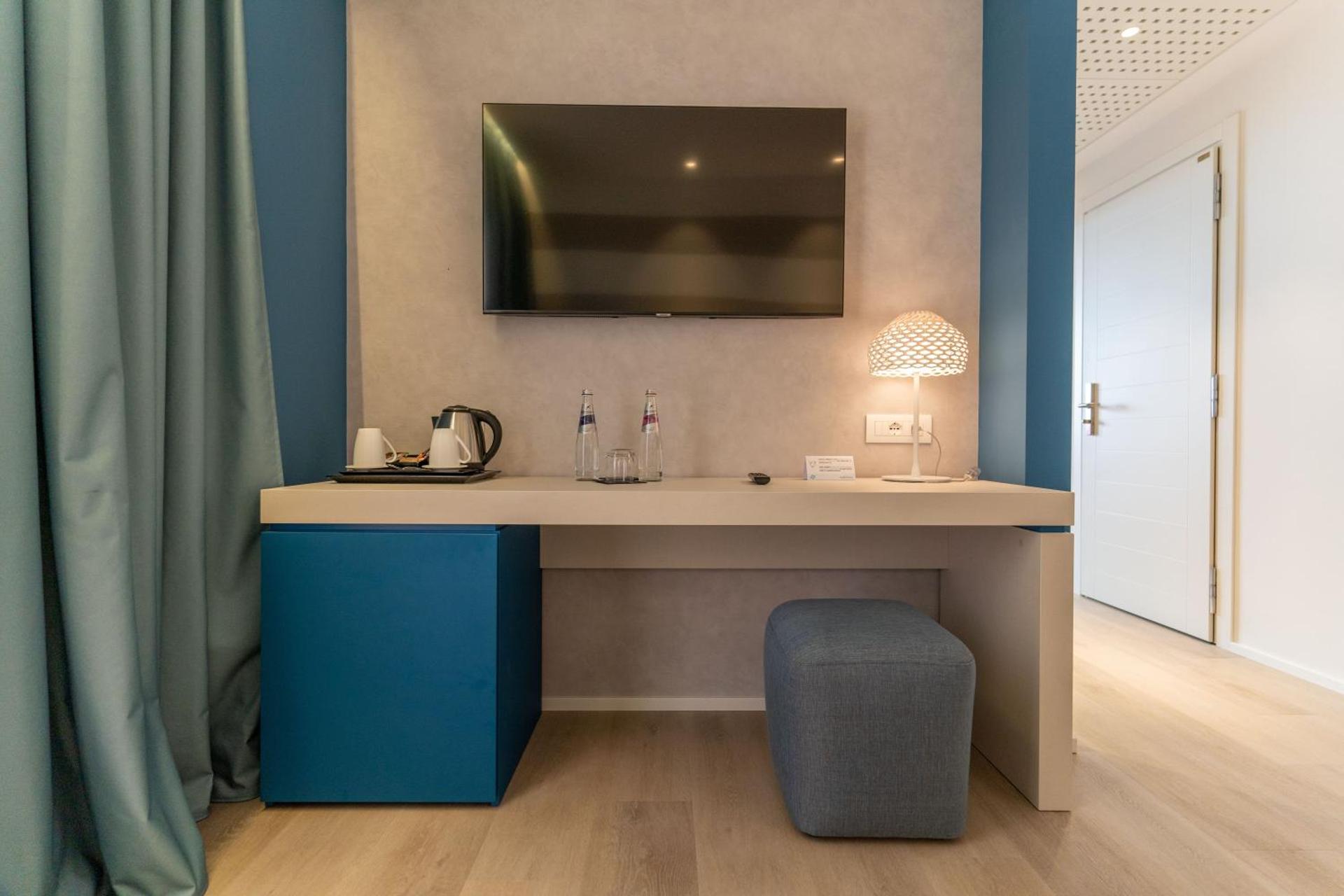 Hotel Orient & Pacific - Photo 78