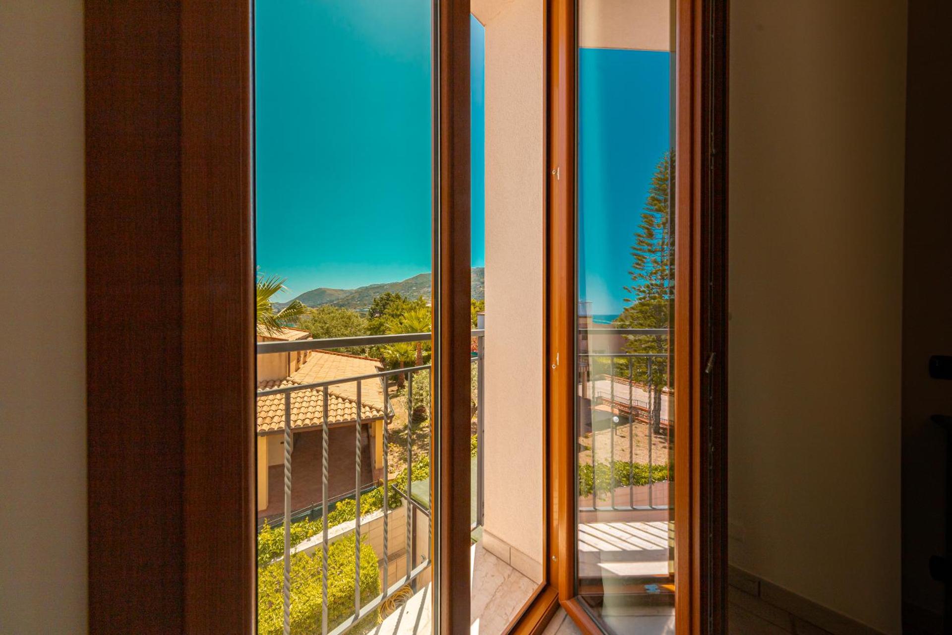 Hotel Baia Del Capitano - Photo 4