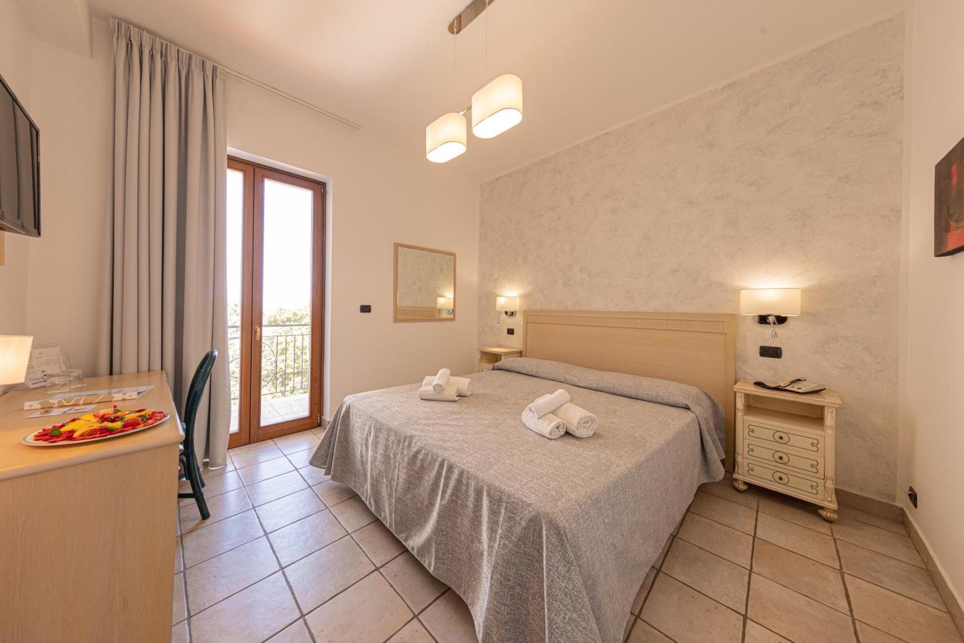 Hotel Baia Del Capitano - Photo 9