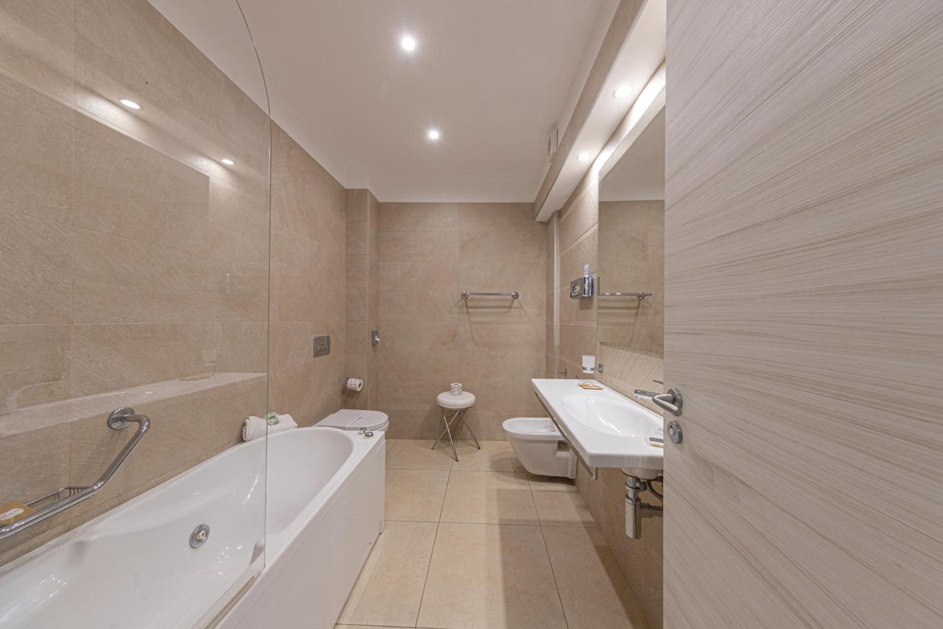 Hotel Baia Del Capitano - Photo 95