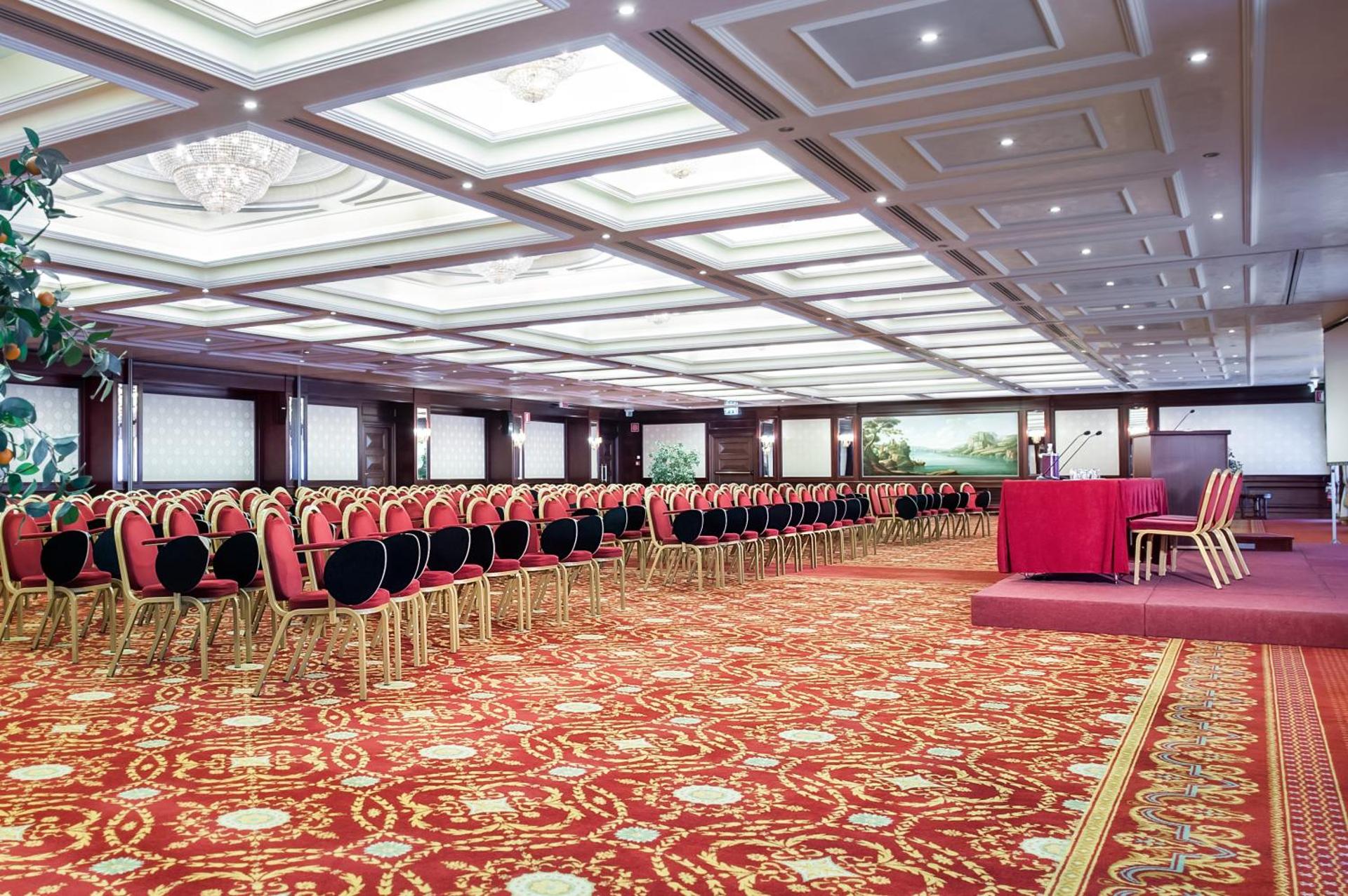 Royal Hotel Carlton - Photo 12