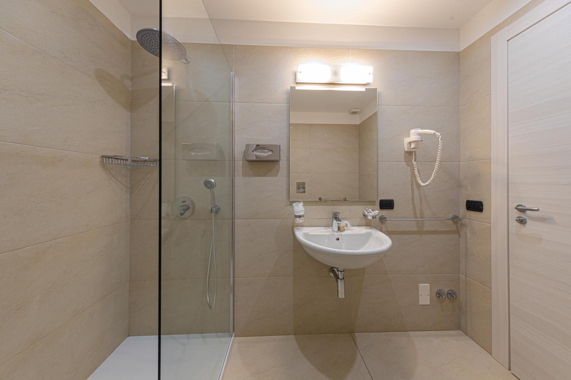 Hotel Baia Del Capitano - Photo 83