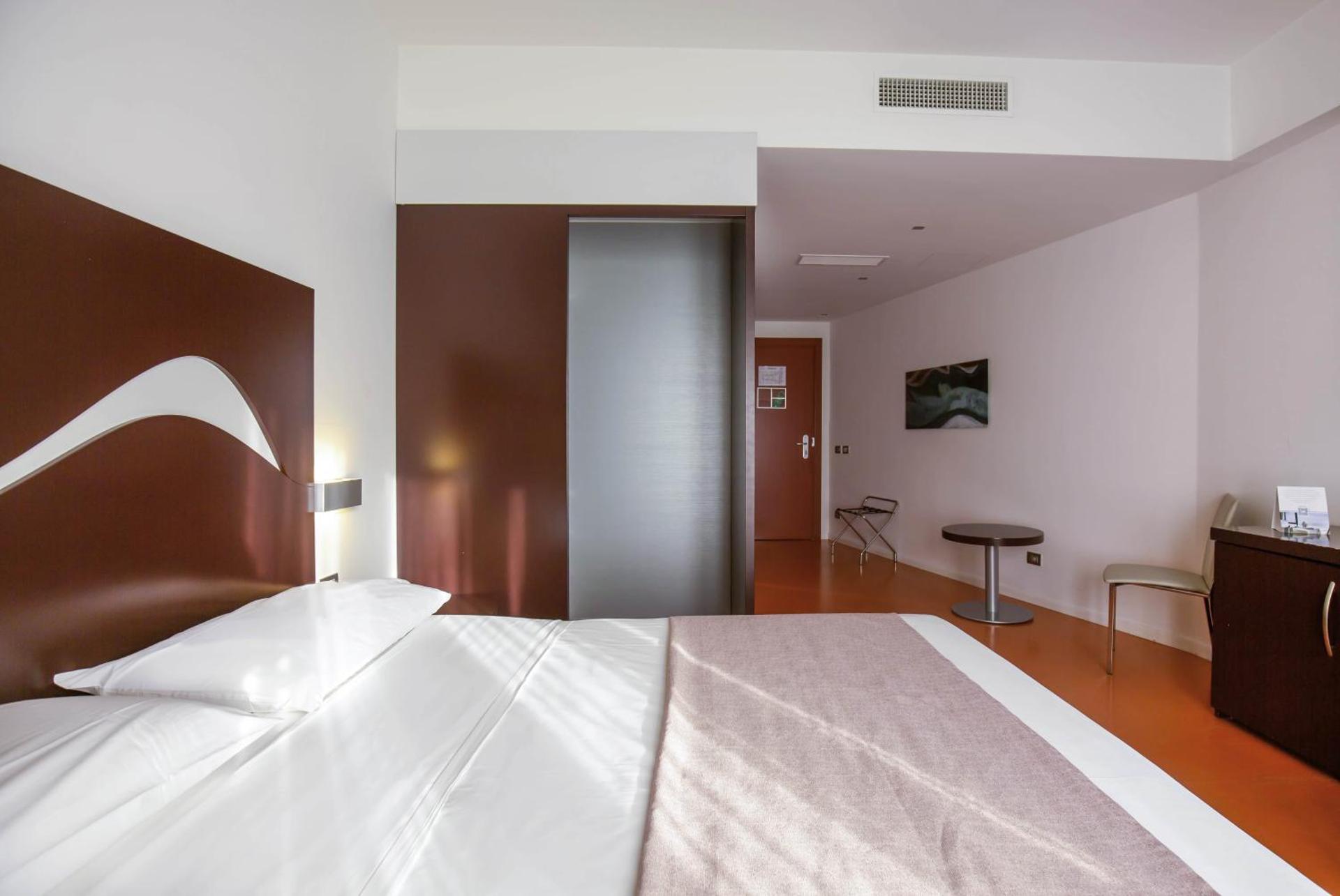 Hotel Poseidon - Photo 6