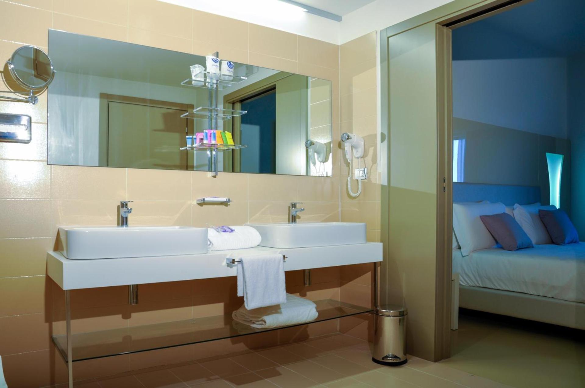 Hotel Poseidon - Photo 87