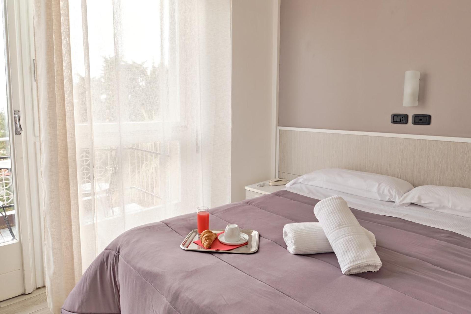 Hotel Astoria - Photo 9
