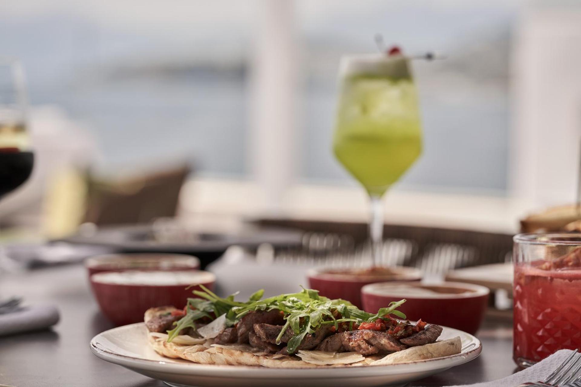 Kouros Hotel & Suites - Photo 120