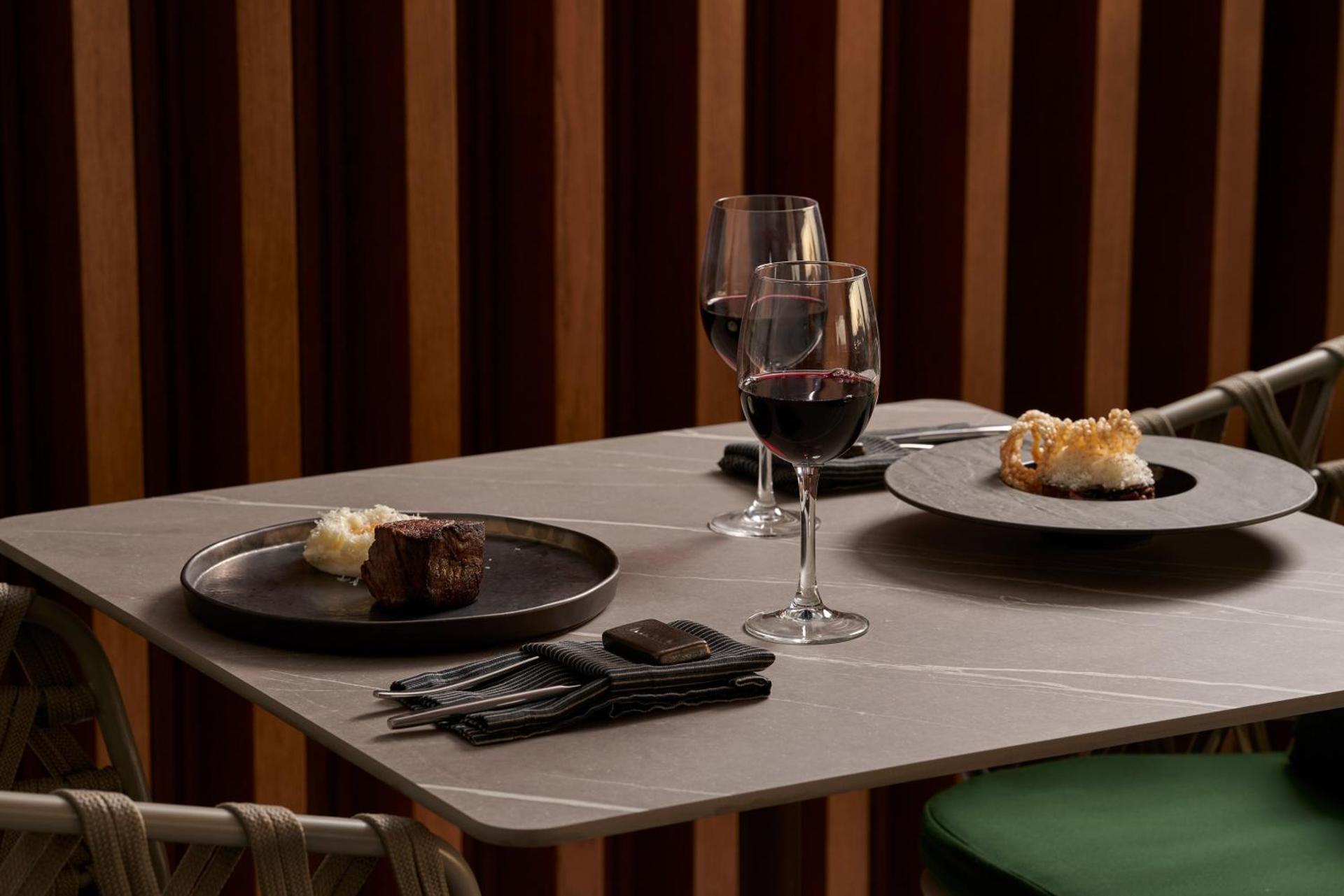 Kouros Hotel & Suites - Photo 124