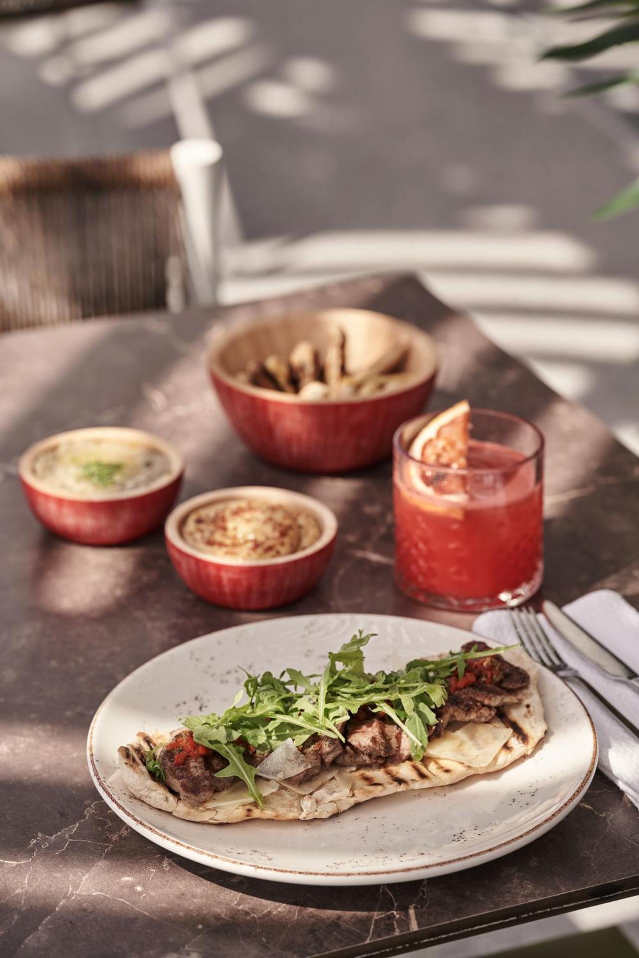 Kouros Hotel & Suites - Photo 123