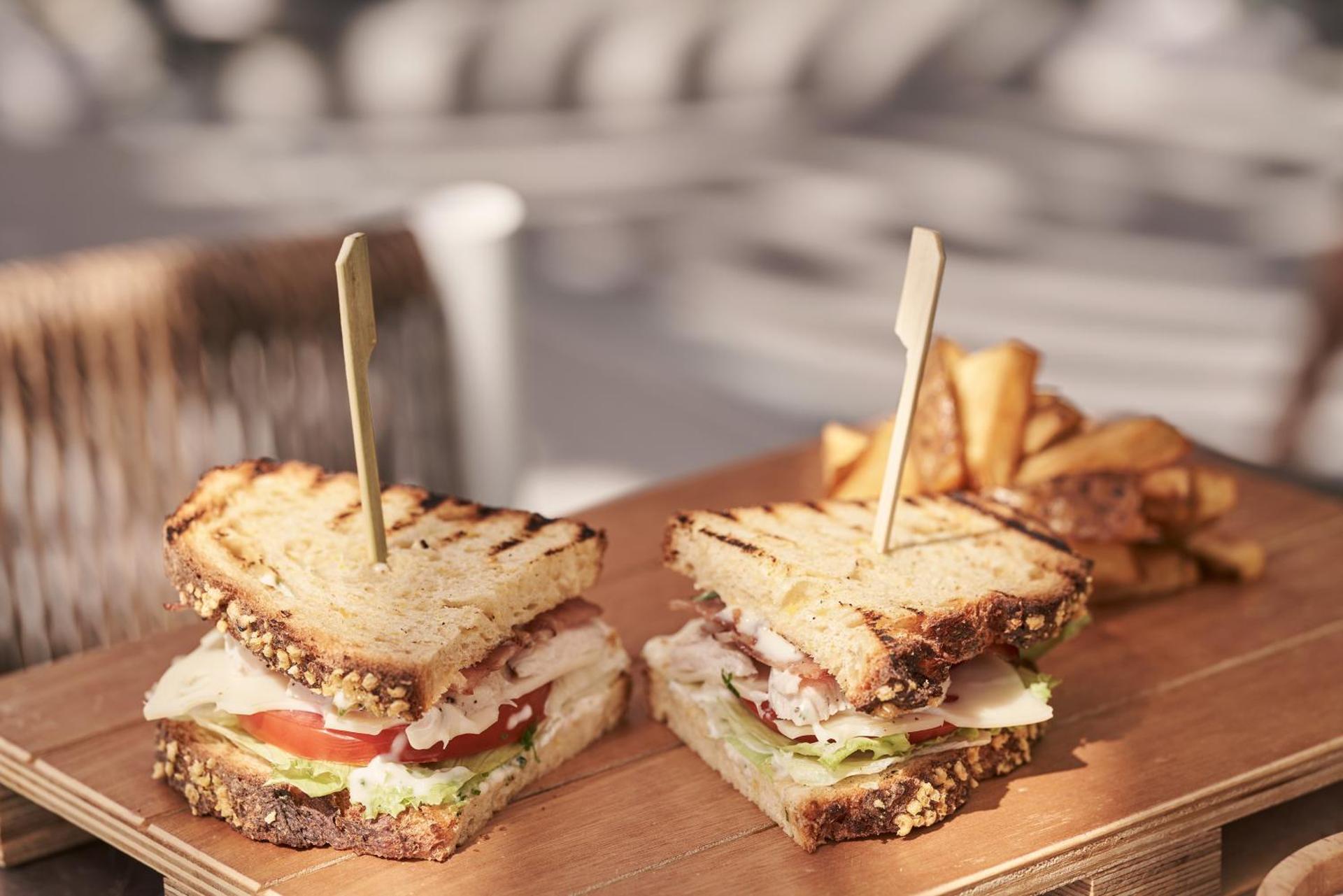 Kouros Hotel & Suites - Photo 127