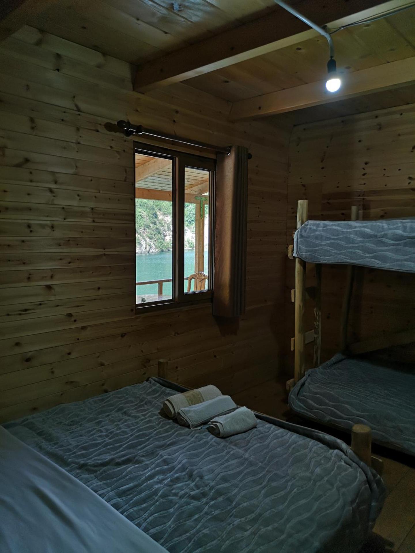 Riverside Komani Lake - Photo 22