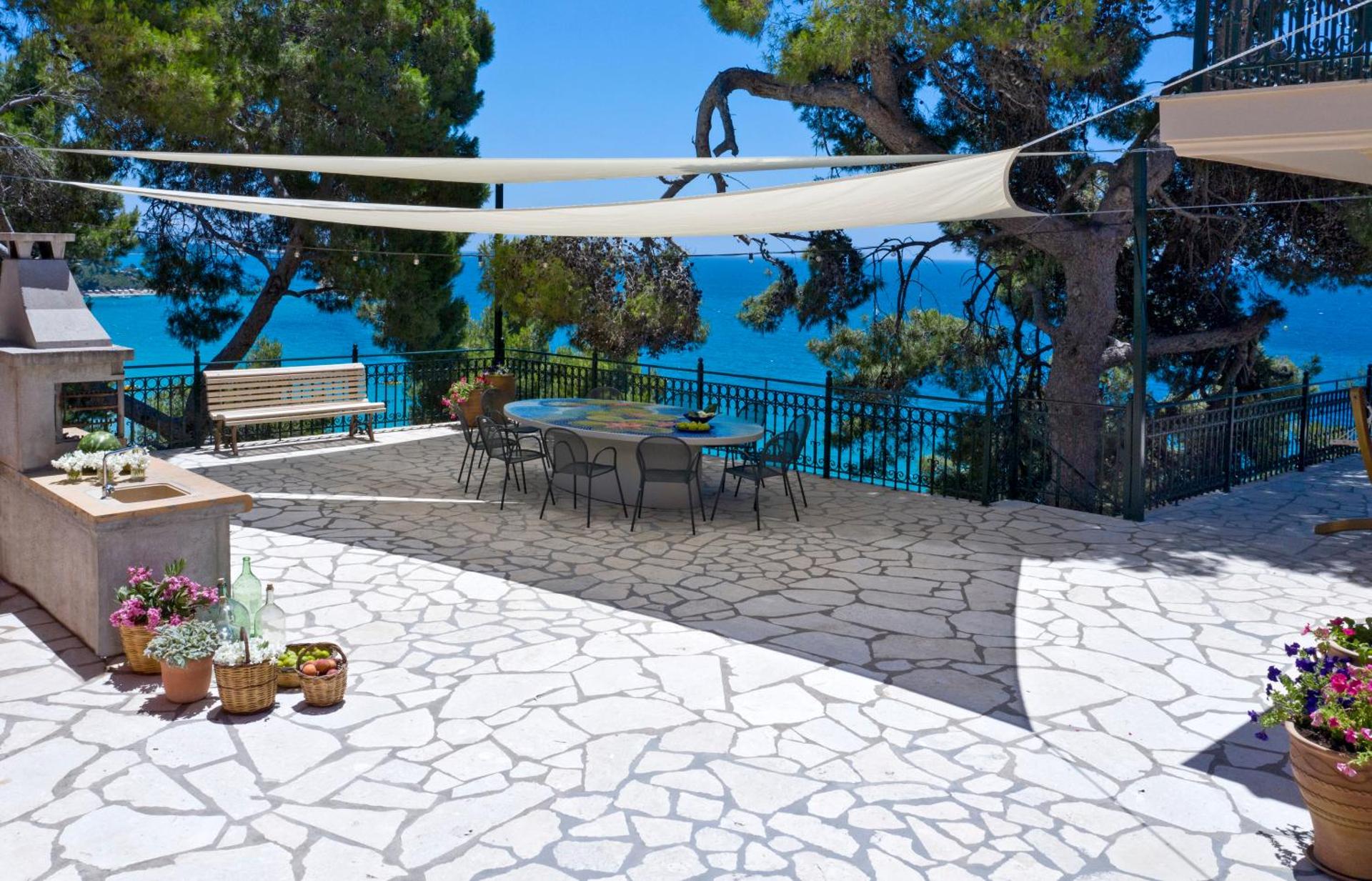 Avra Private Suites - Photo 171