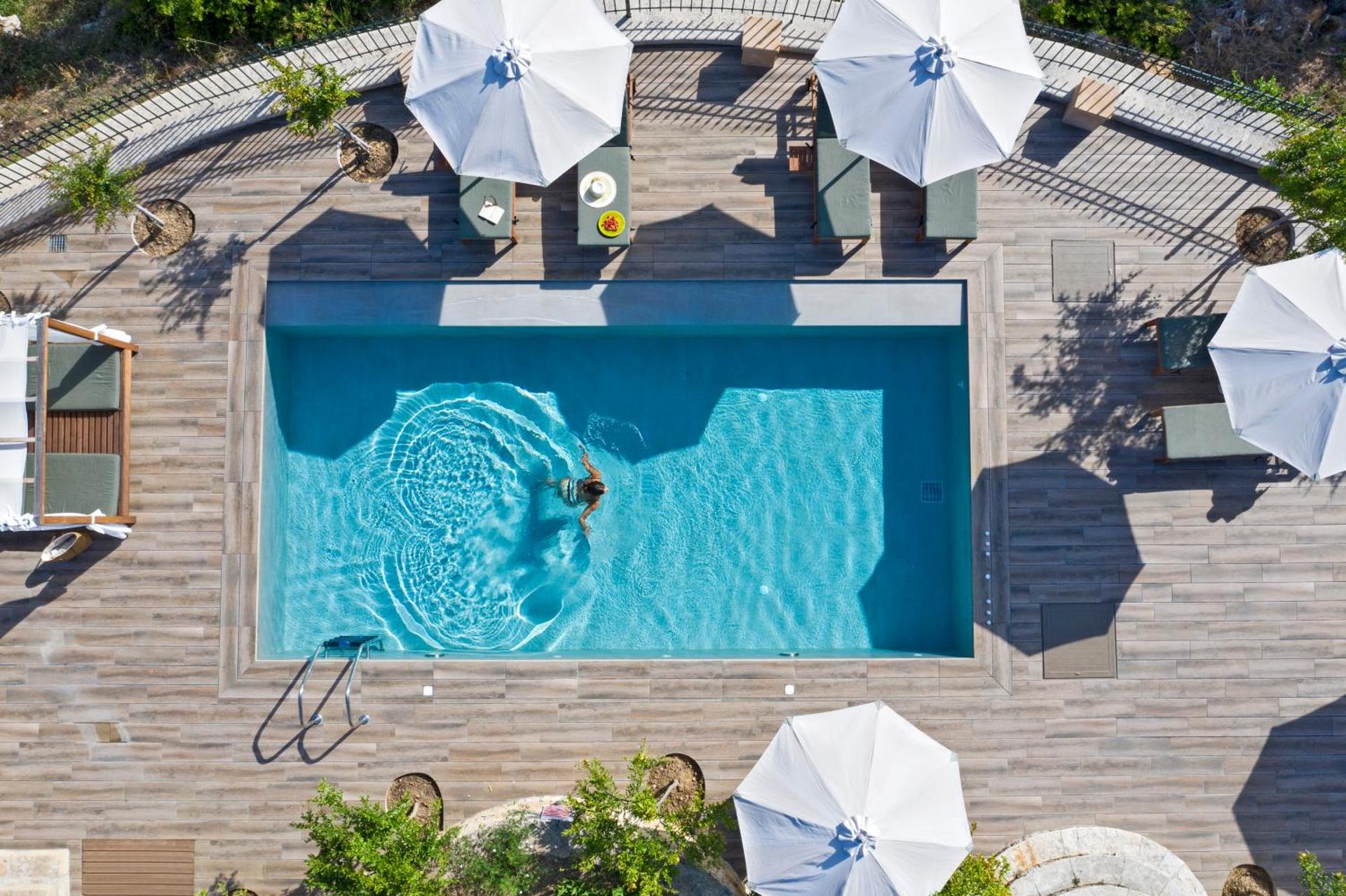 Avra Private Suites - Photo 110