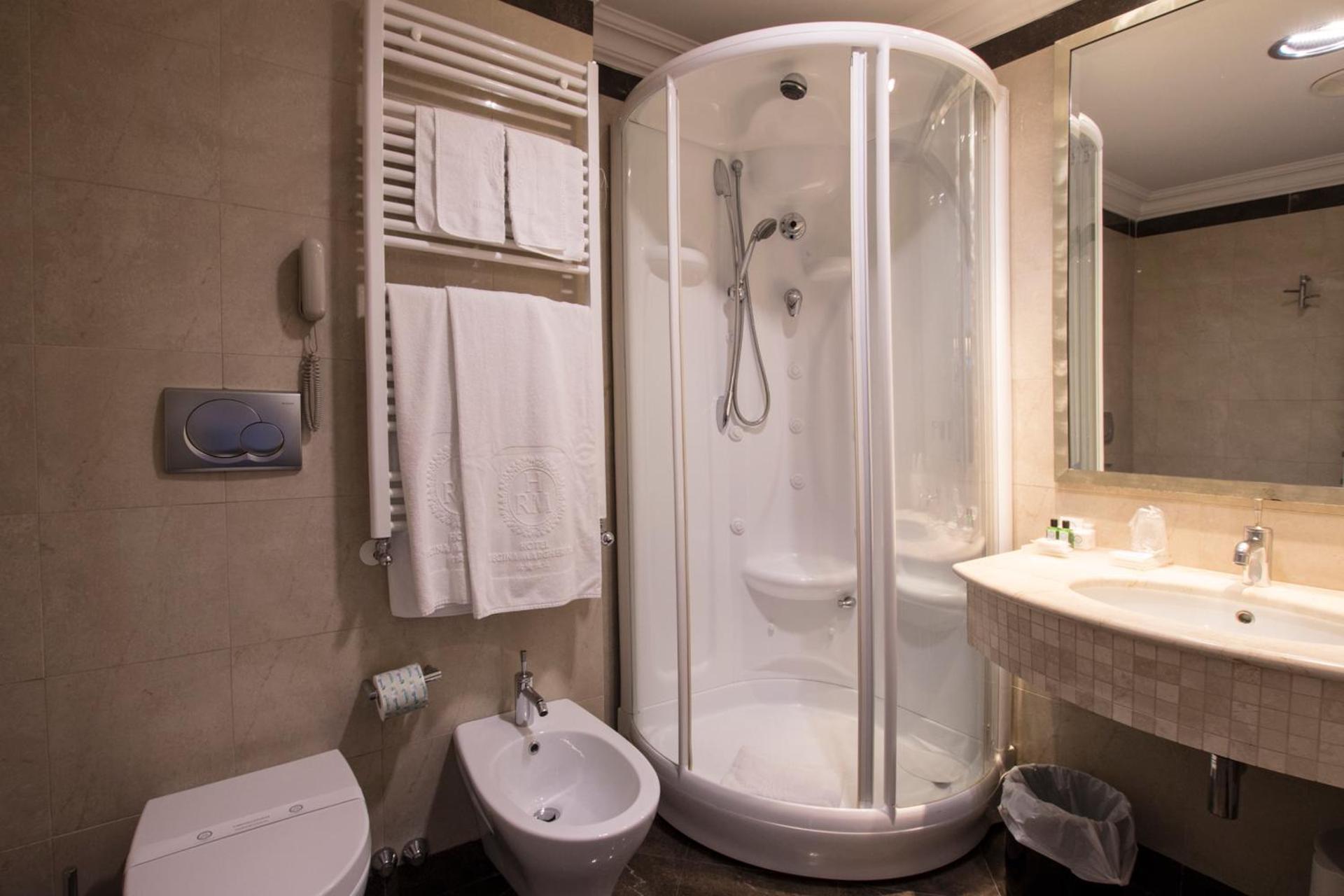 Hotel Regina Margherita - Photo 25