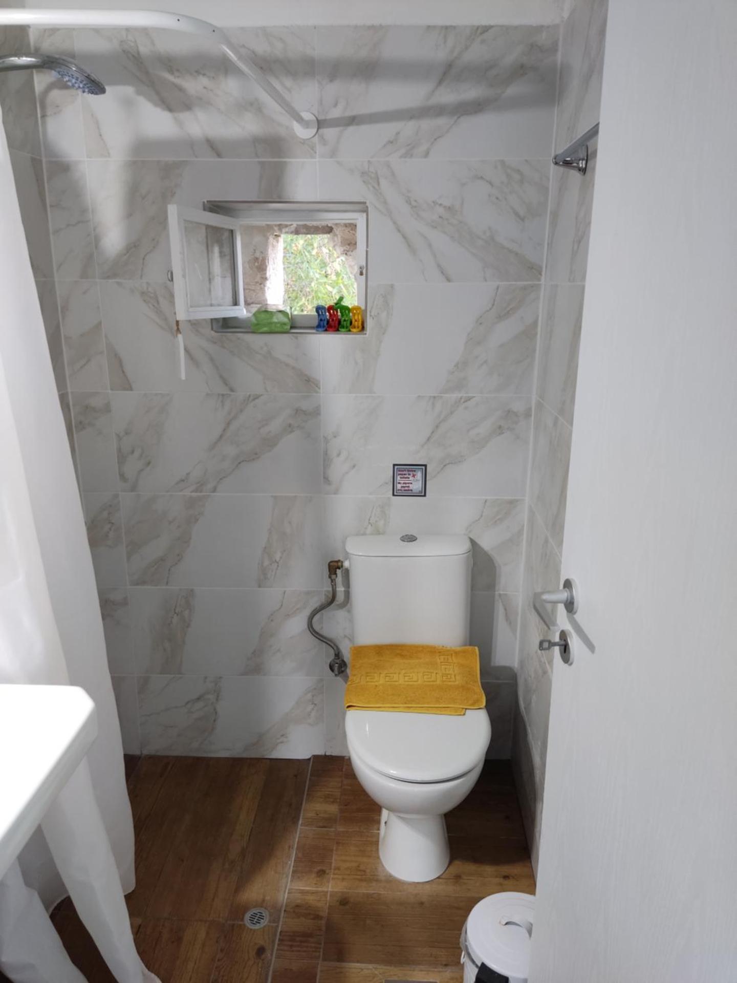 STATHIS GUESTHOUSE - Photo 42