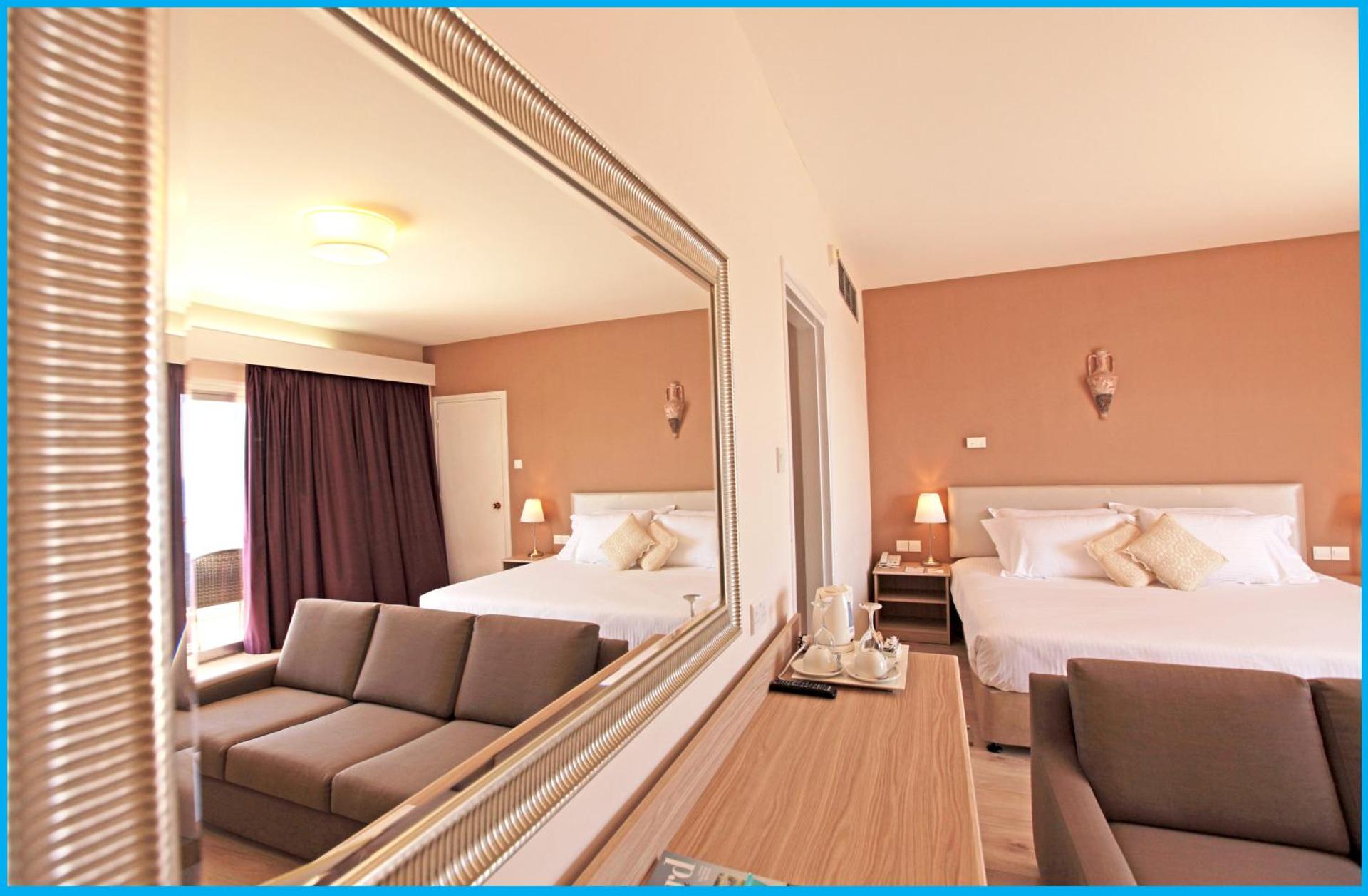 Poseidonia Beach Hotel - Photo 16