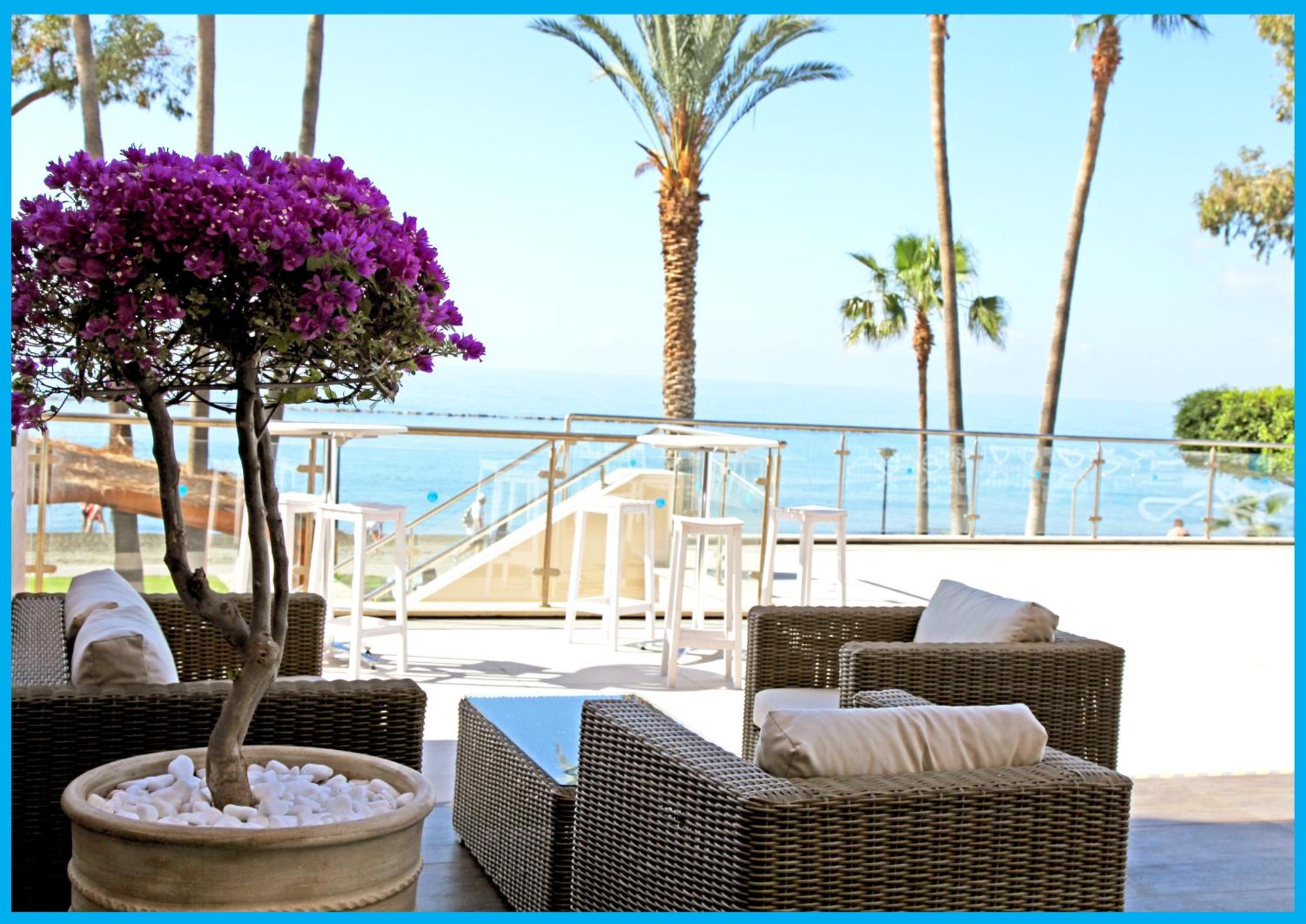 Poseidonia Beach Hotel - Photo 11