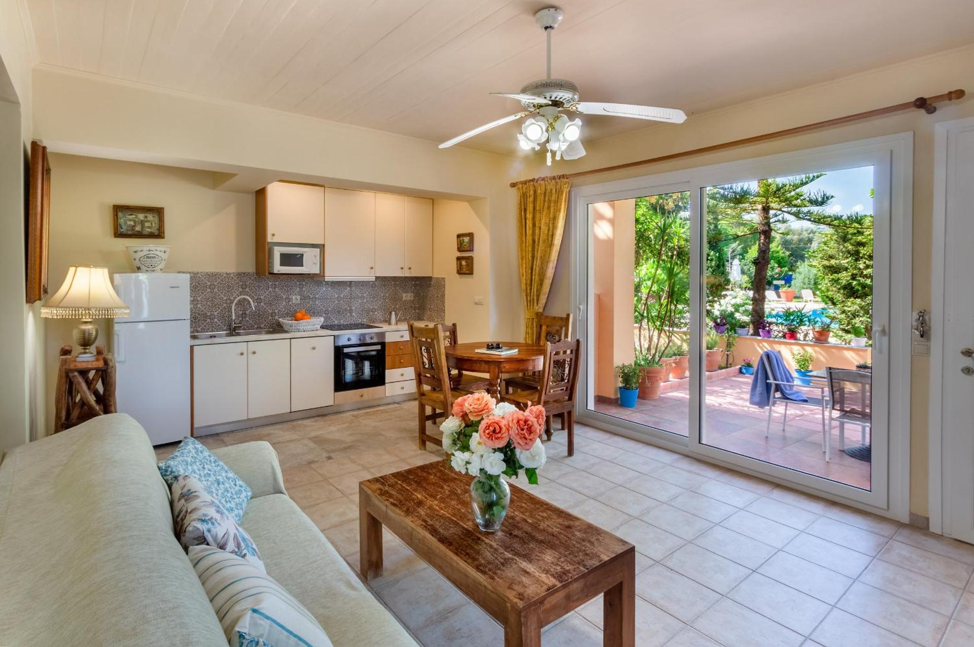 Lefkas Blue Residence - Photo 8