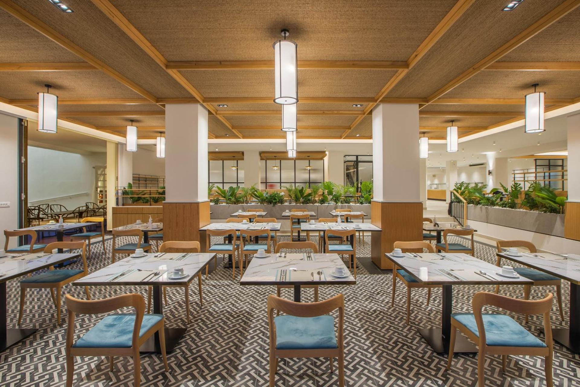 Platanista Hotel - Photo 48