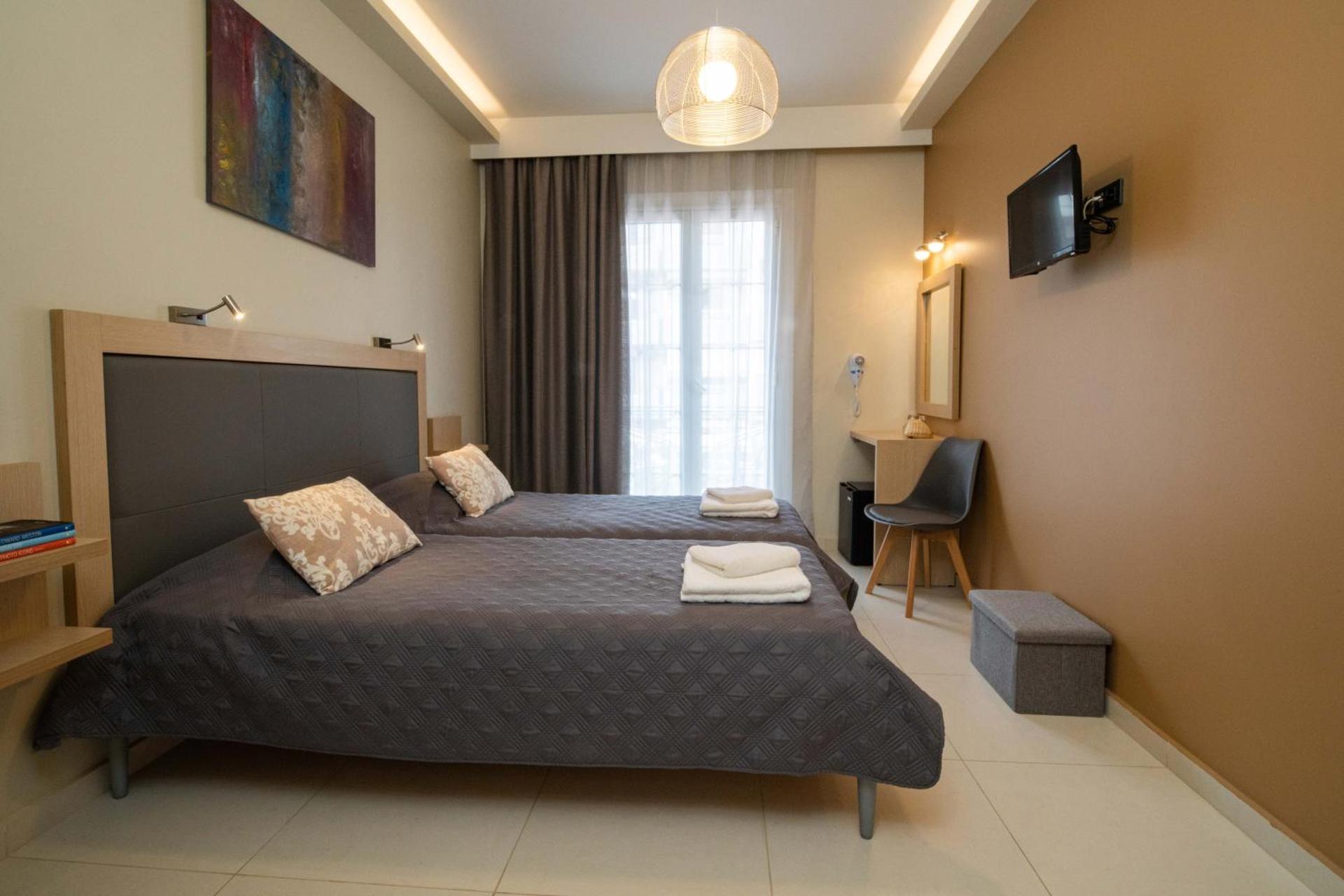 ANGELO Cafe Hotel - Photo 12