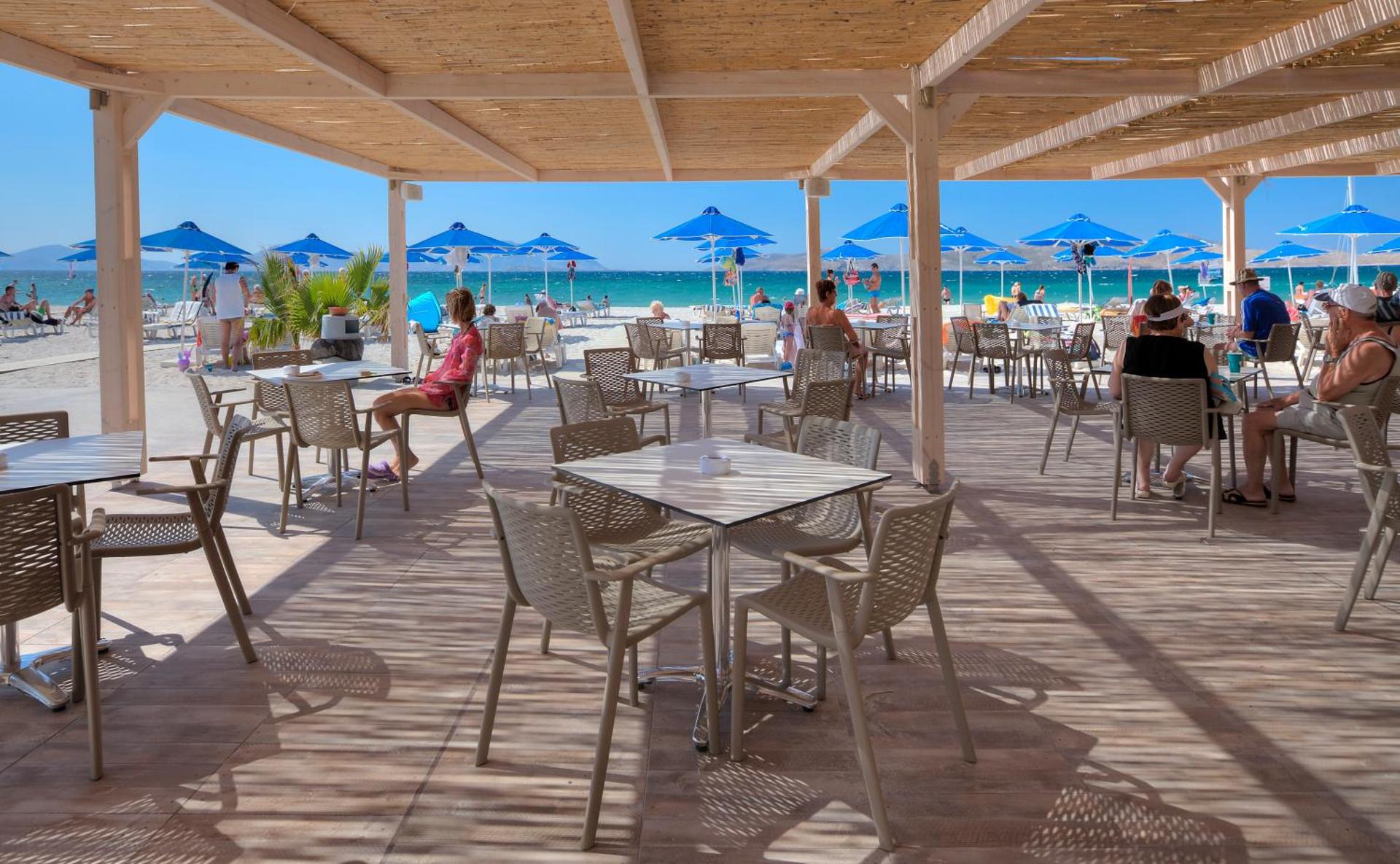 Caravia Beach Hotel - Photo 71