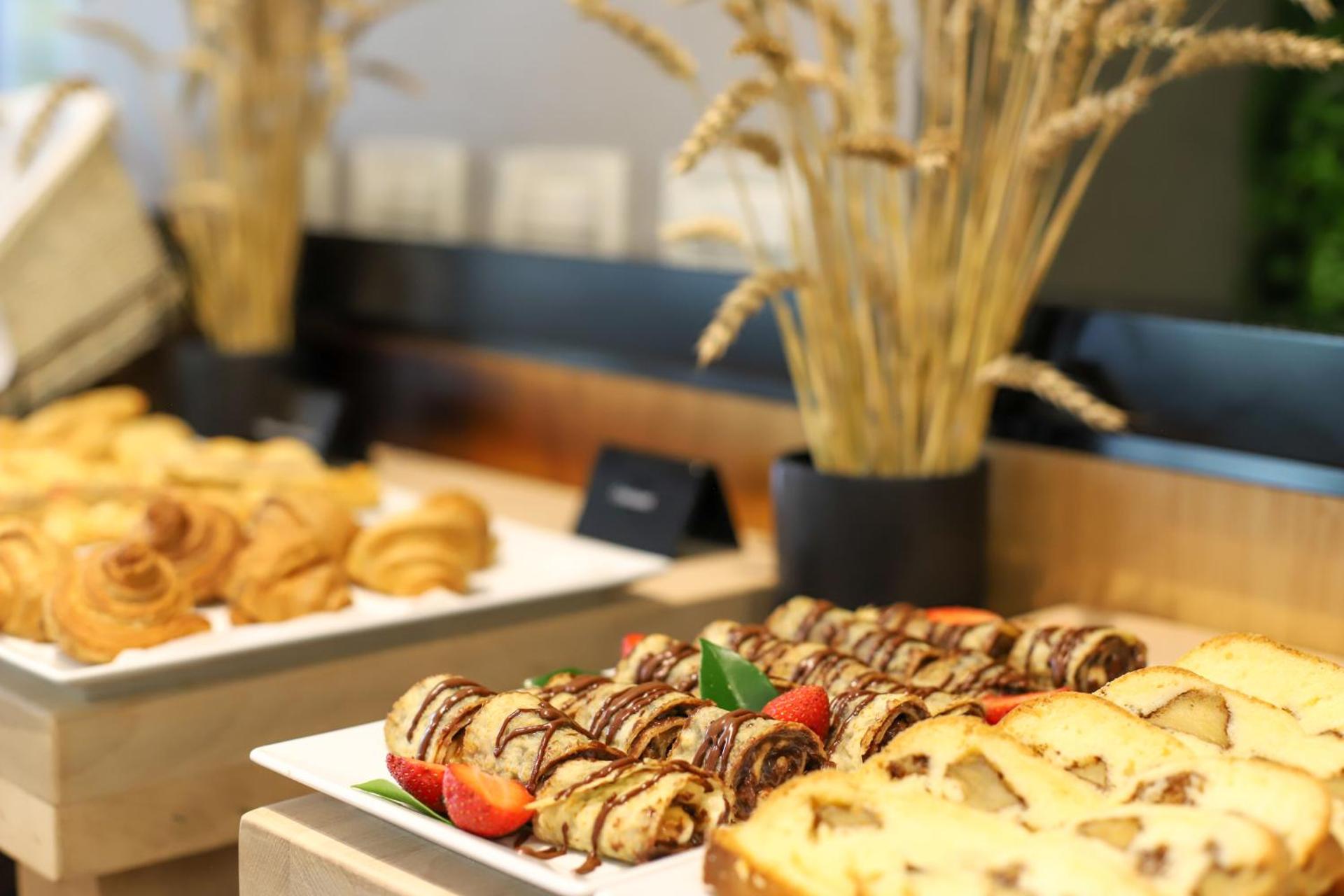 Best Western Premier Ark Hotel - Photo 131