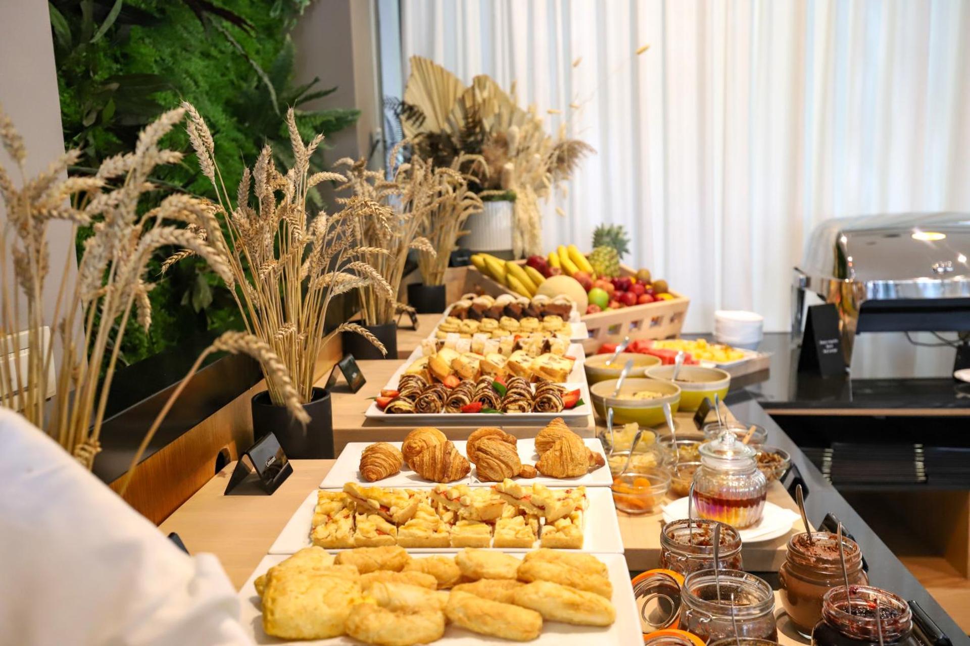 Best Western Premier Ark Hotel - Photo 171