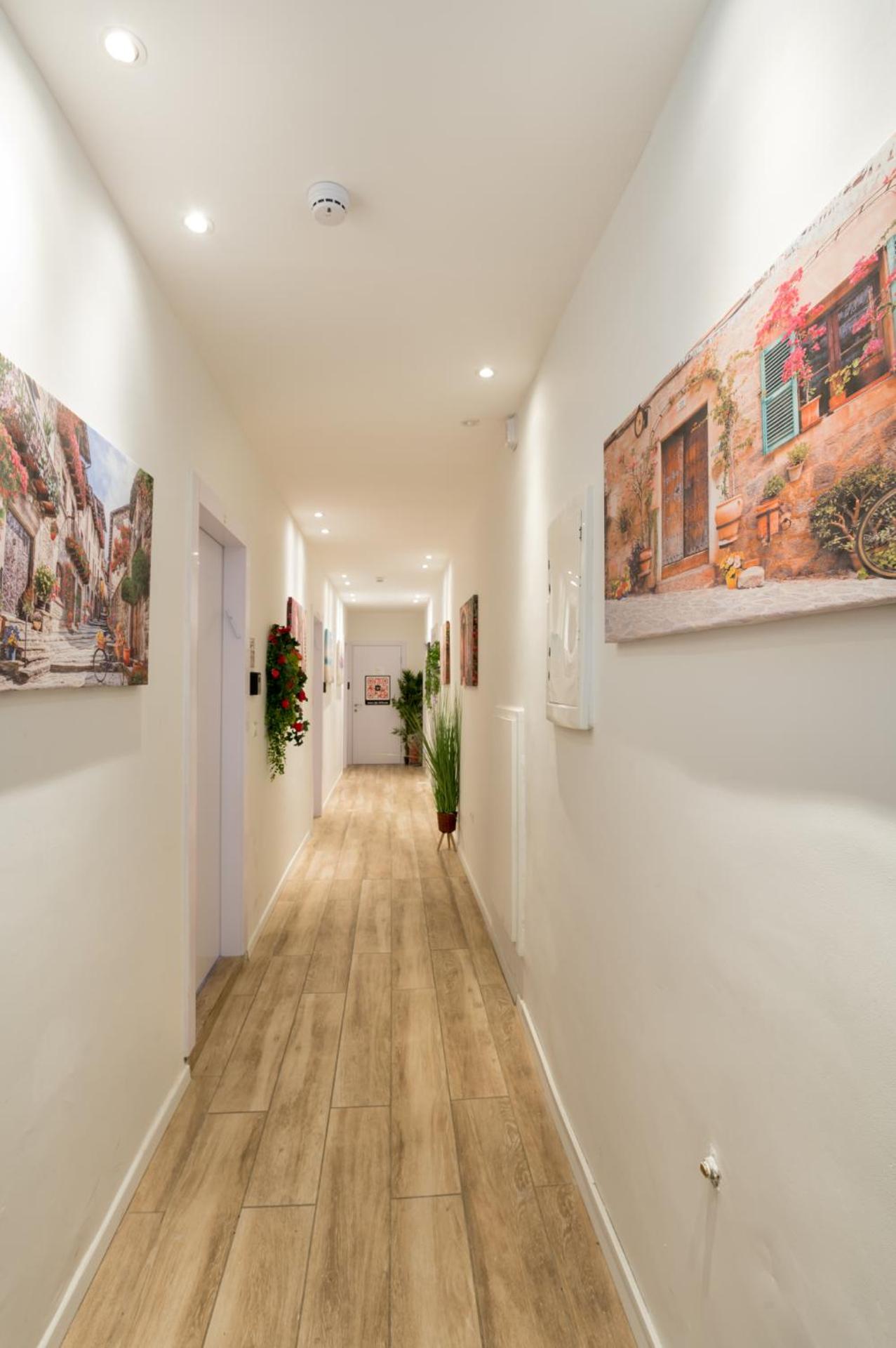 Aju Hillel 14 - Photo 23