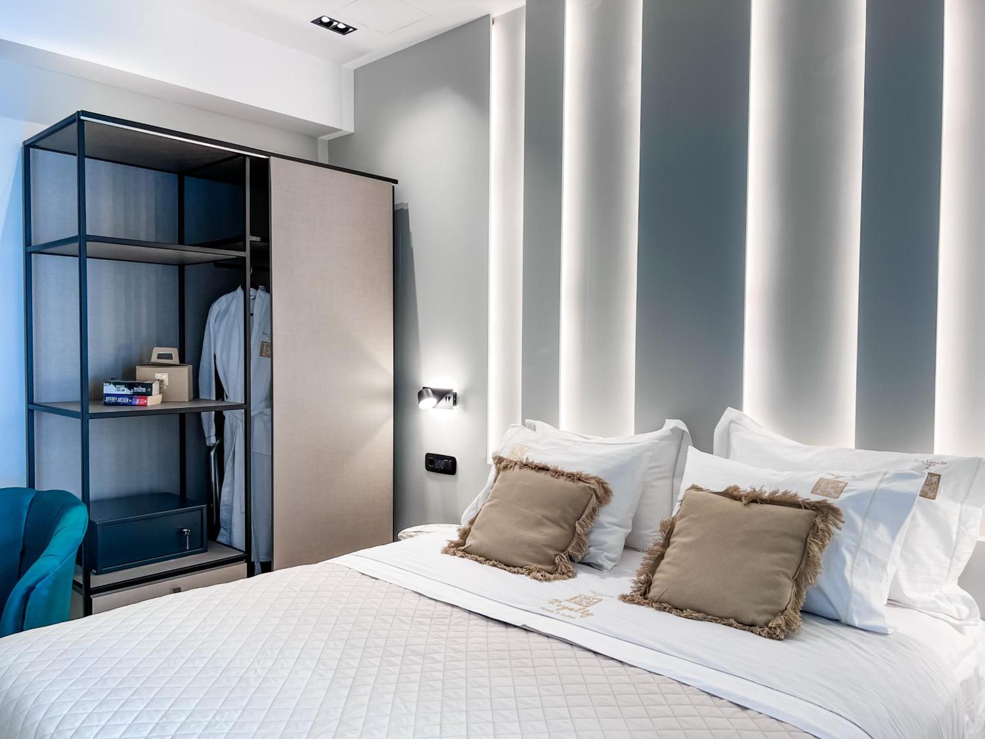 Royalty Suites Psyrri - Photo 25