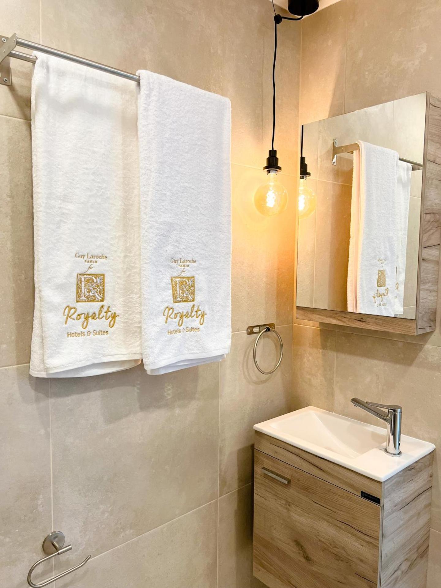 Royalty Suites Psyrri - Photo 21