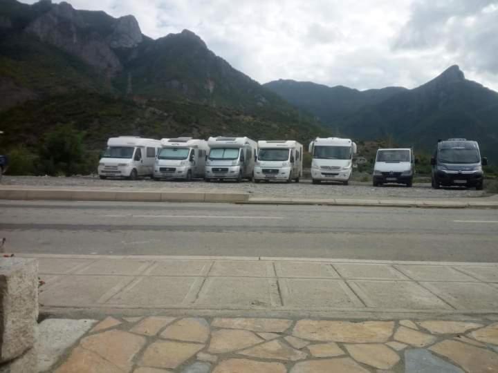 Kulla e Vjeter (Bar Restaurant, Guesthouse, Parking and Camping) - Photo 17