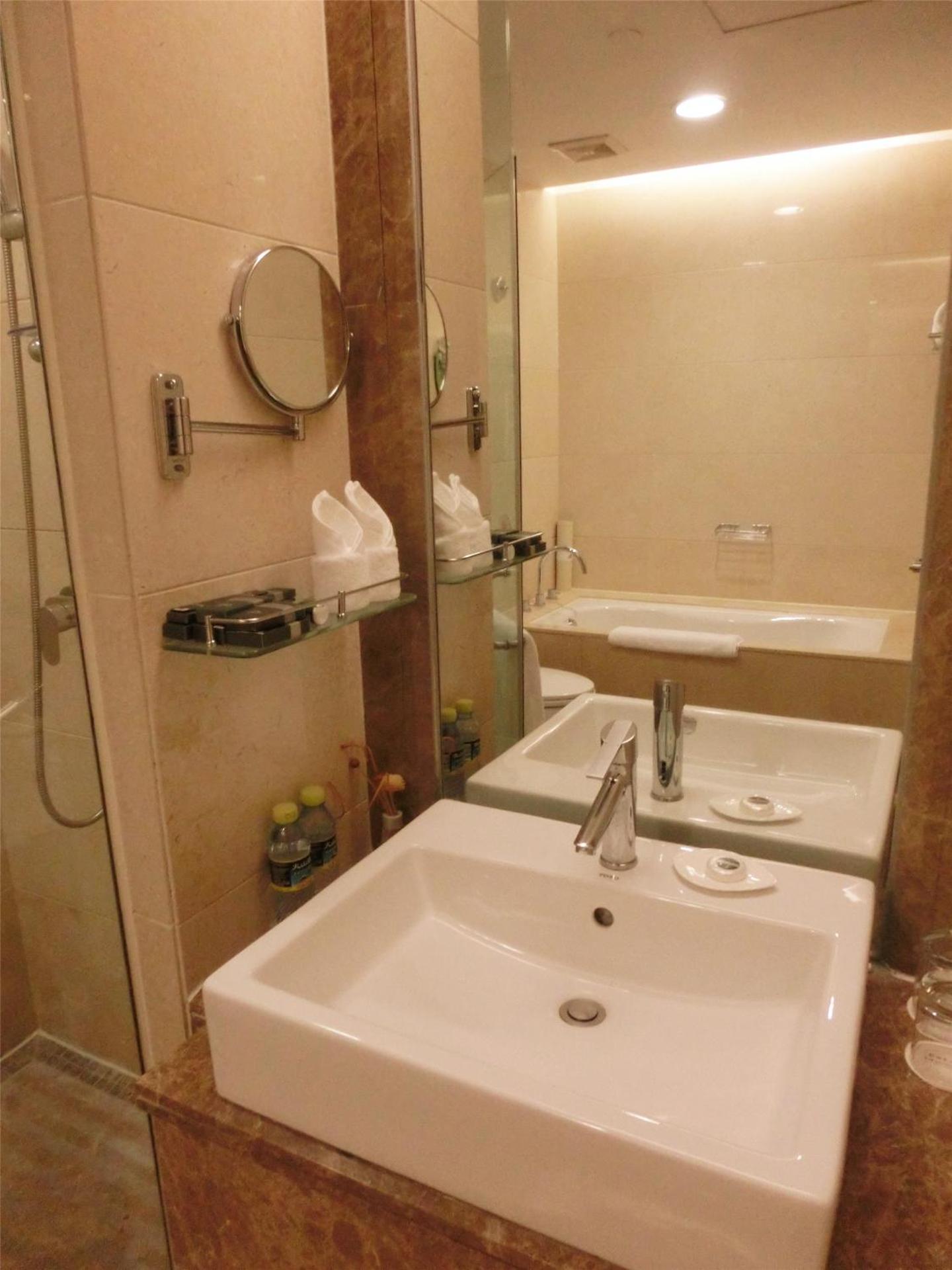 Guangzhou Baiyun International Convention Center - Photo 13