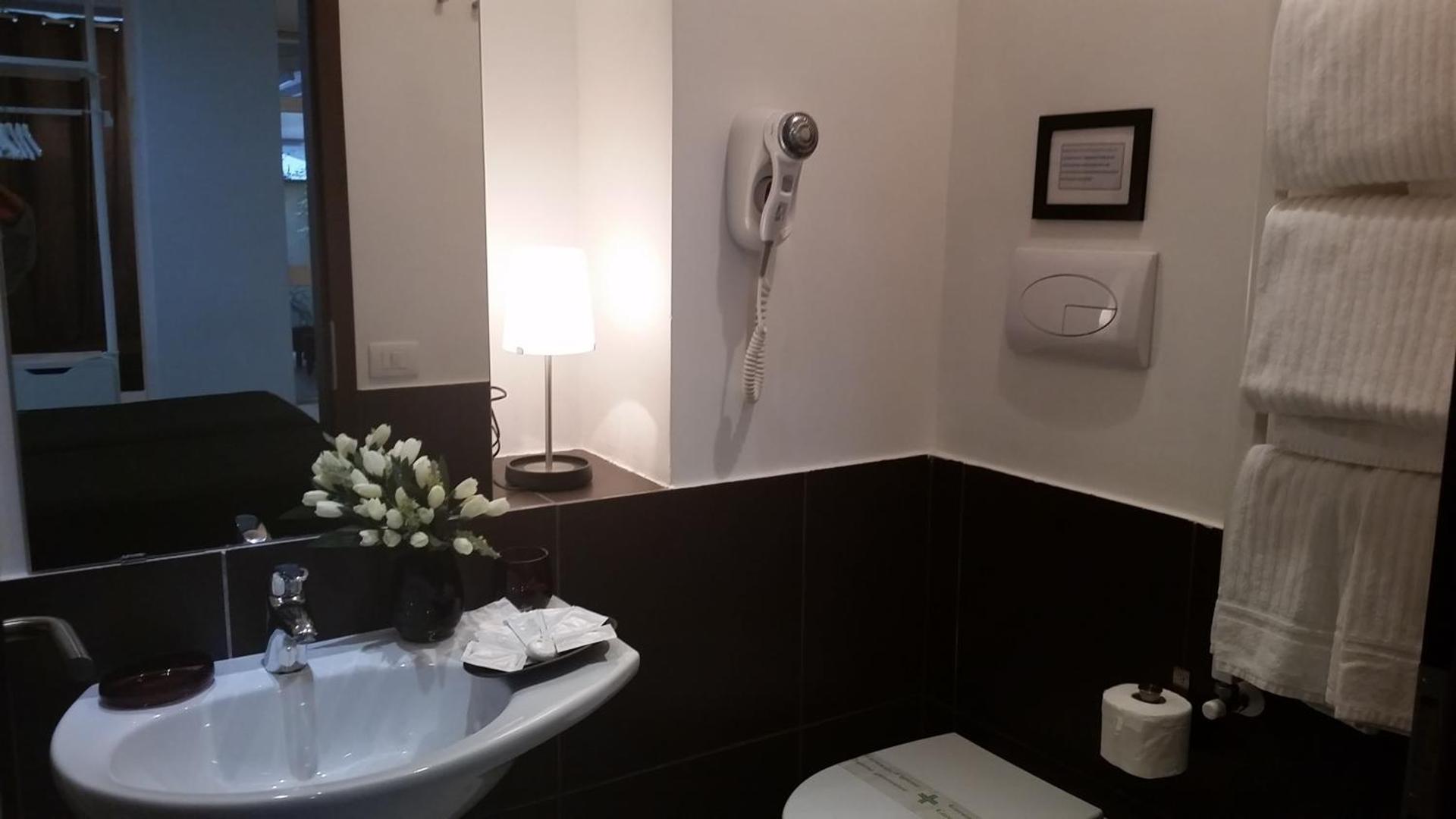 InnVatican Guest House - Photo 12